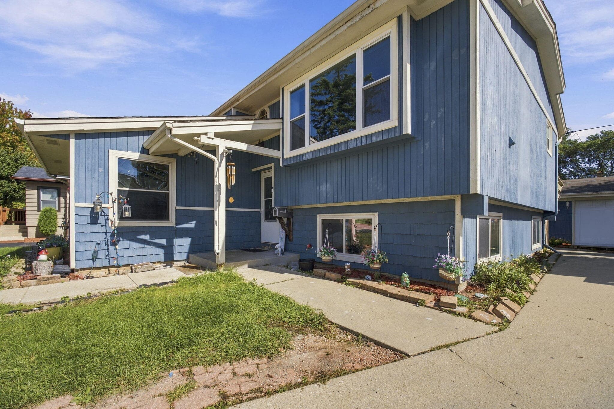 1336 S 92nd St, West Allis, Wisconsin, 53214