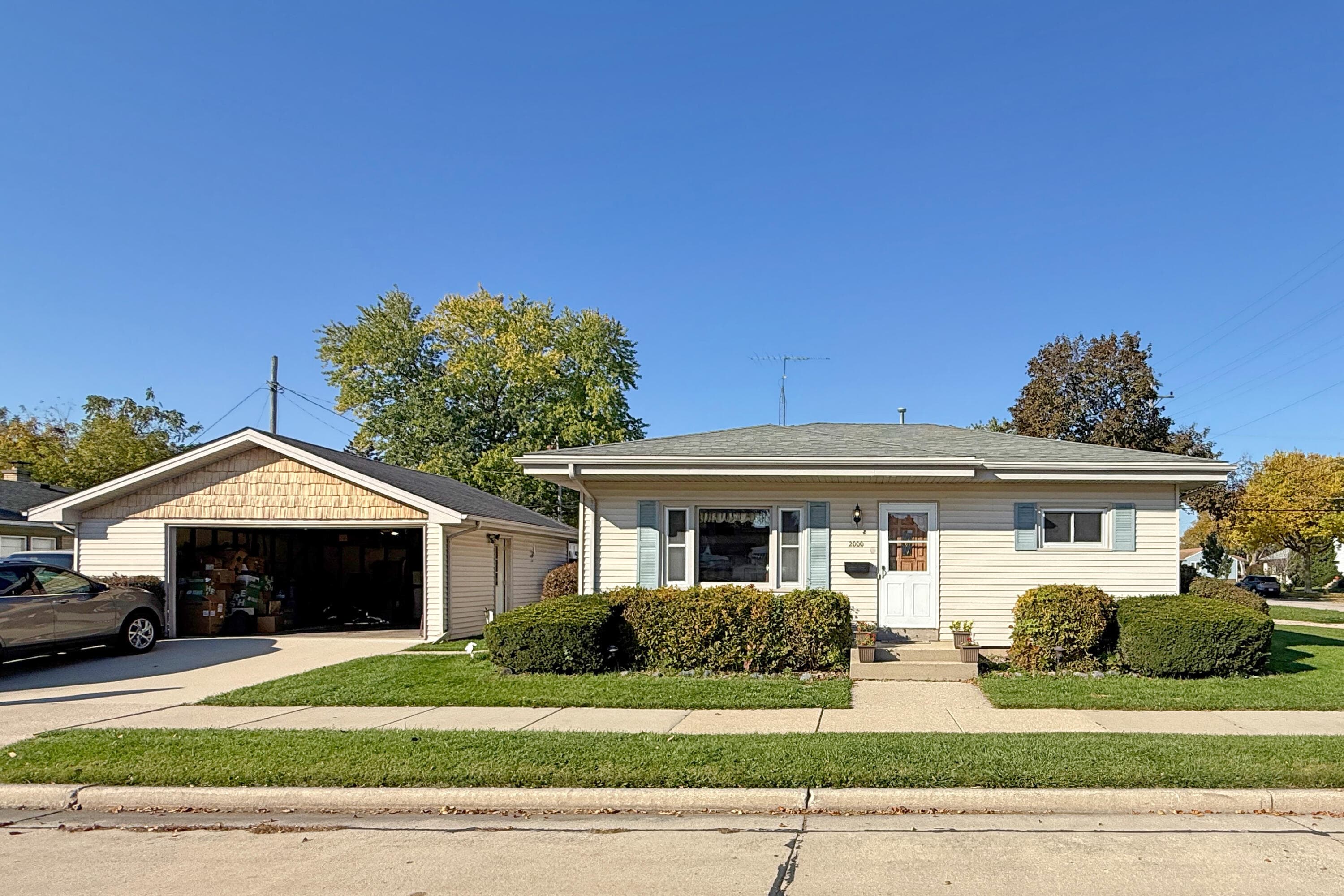 2000 Arthur Ave, Racine, Wisconsin, 53405