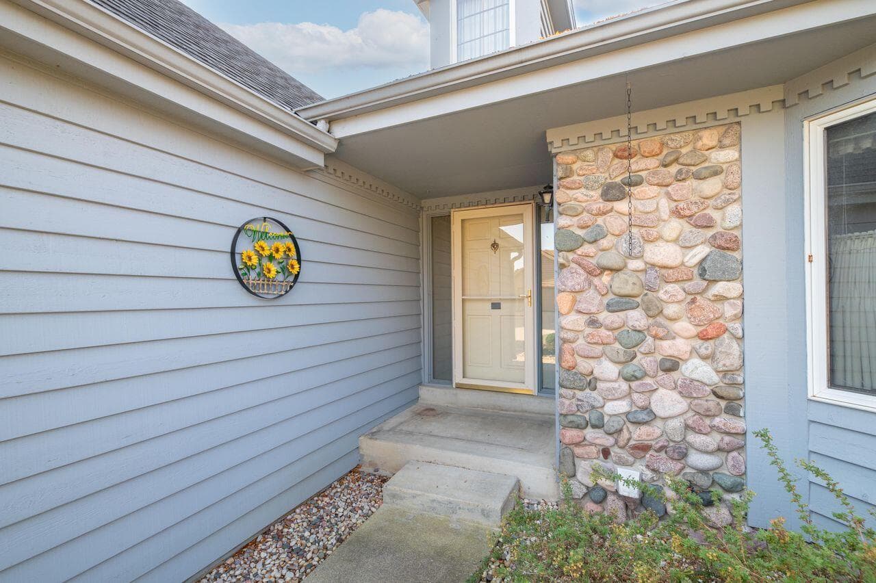 W180N9801 Riversbend Cir W, Germantown, Wisconsin, 53022