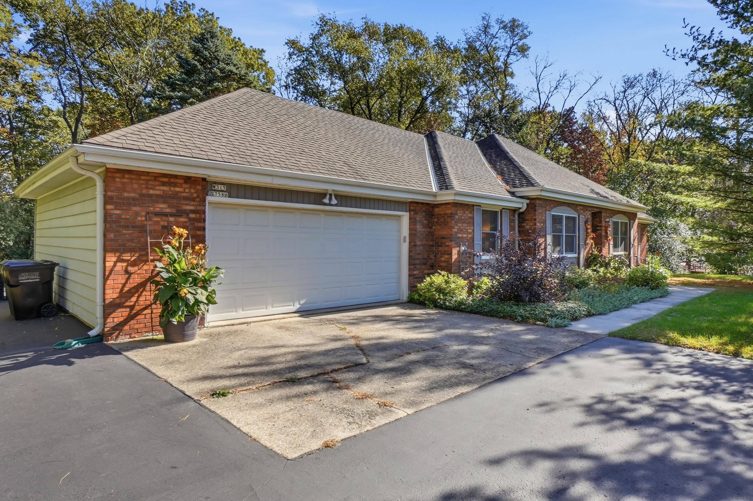 W315S7586 Lakecrest Dr, Mukwonago, Wisconsin, 53149