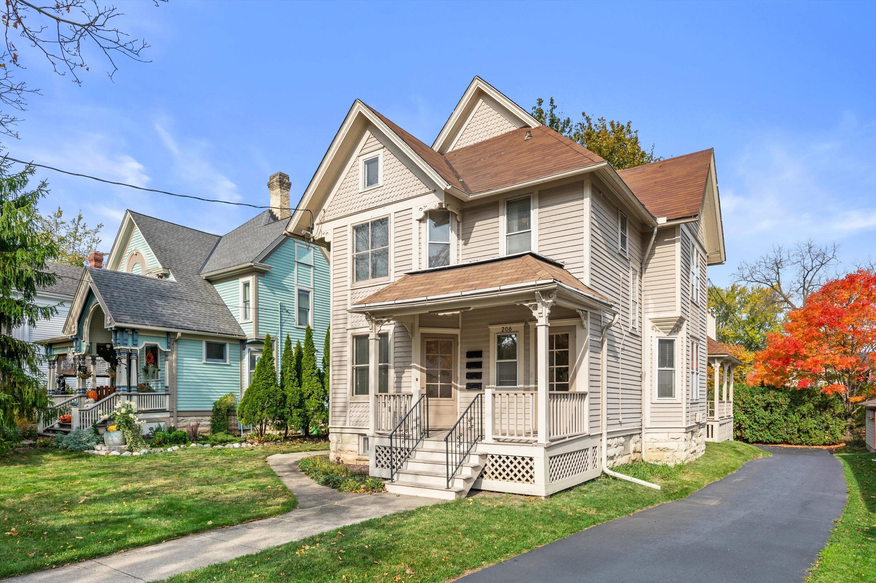206 W Laflin Ave, Waukesha, Wisconsin, 53186