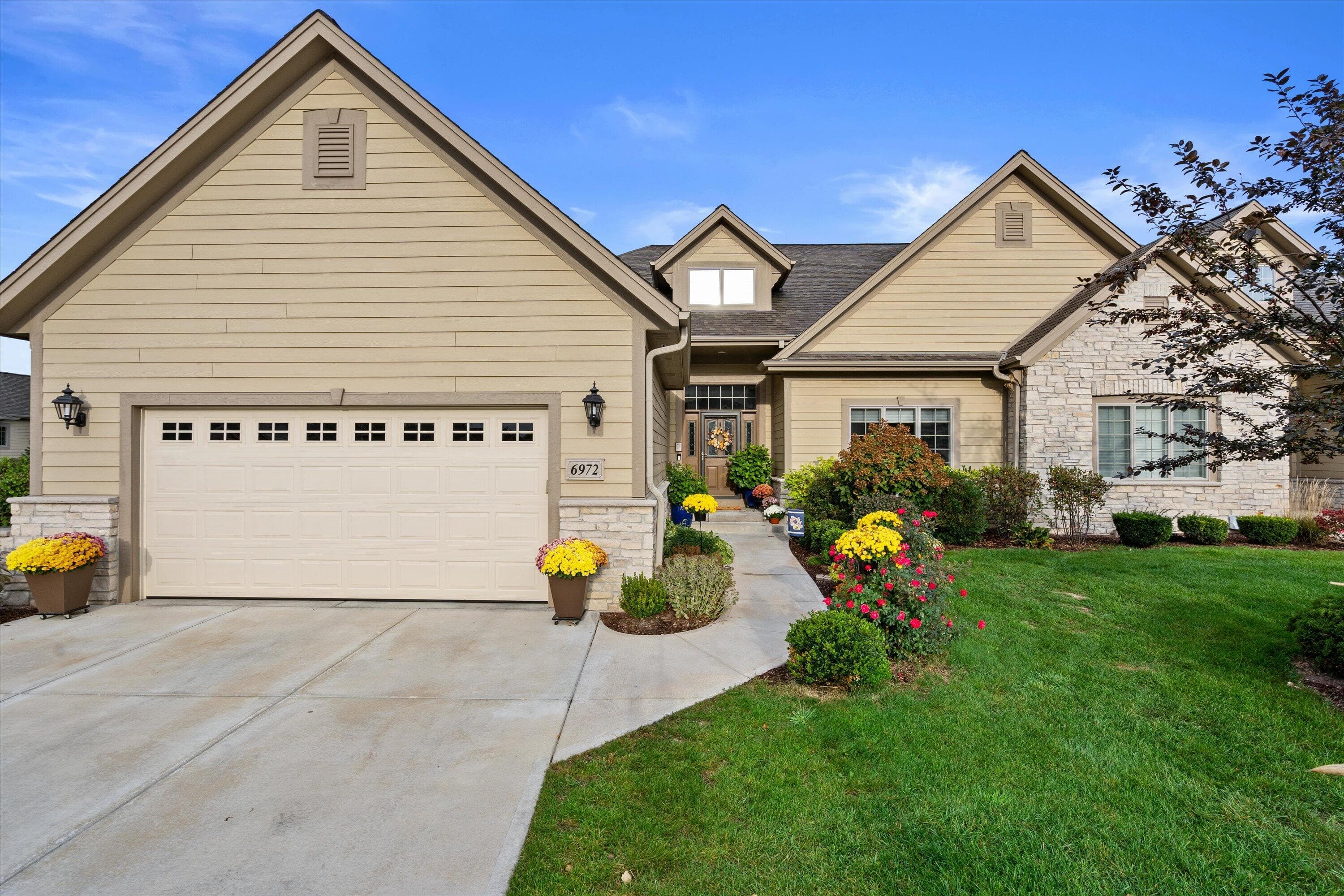 6972 W Greyhawk Ct, Franklin, Wisconsin, 53132