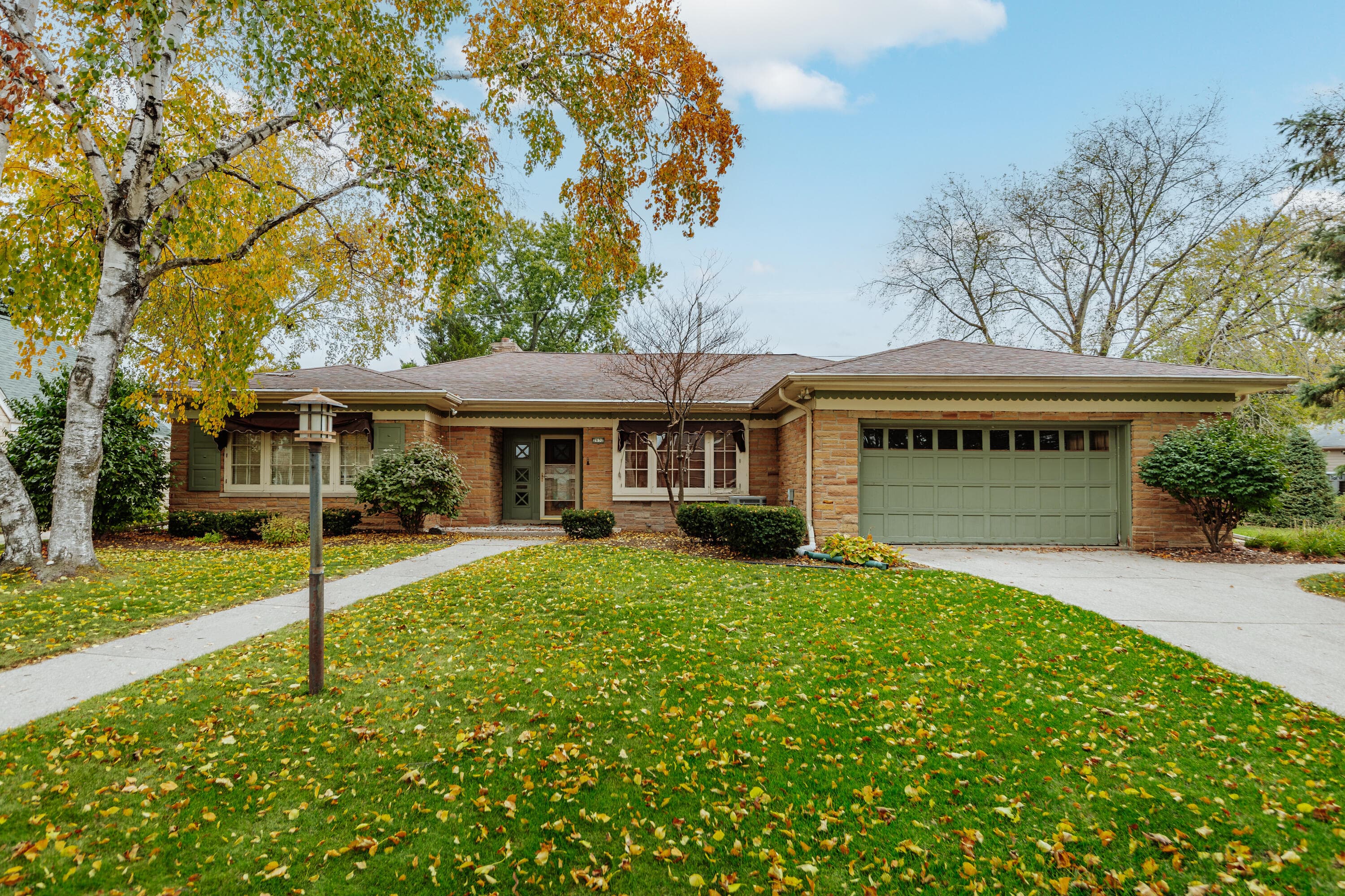 2632 N 81st St, Wauwatosa, Wisconsin, 53213