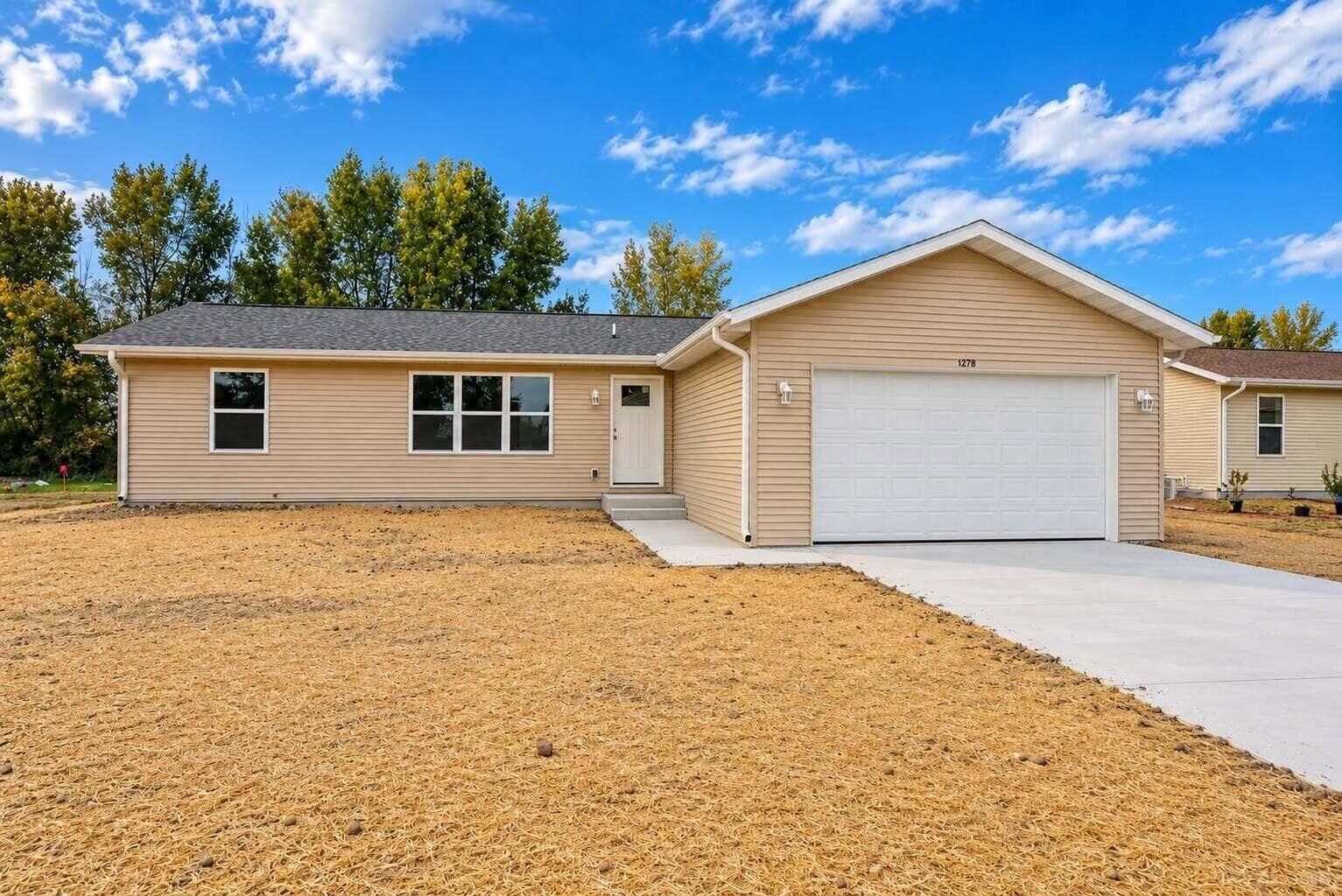 1266 E Bluff Rd, Whitewater, Wisconsin, 53190