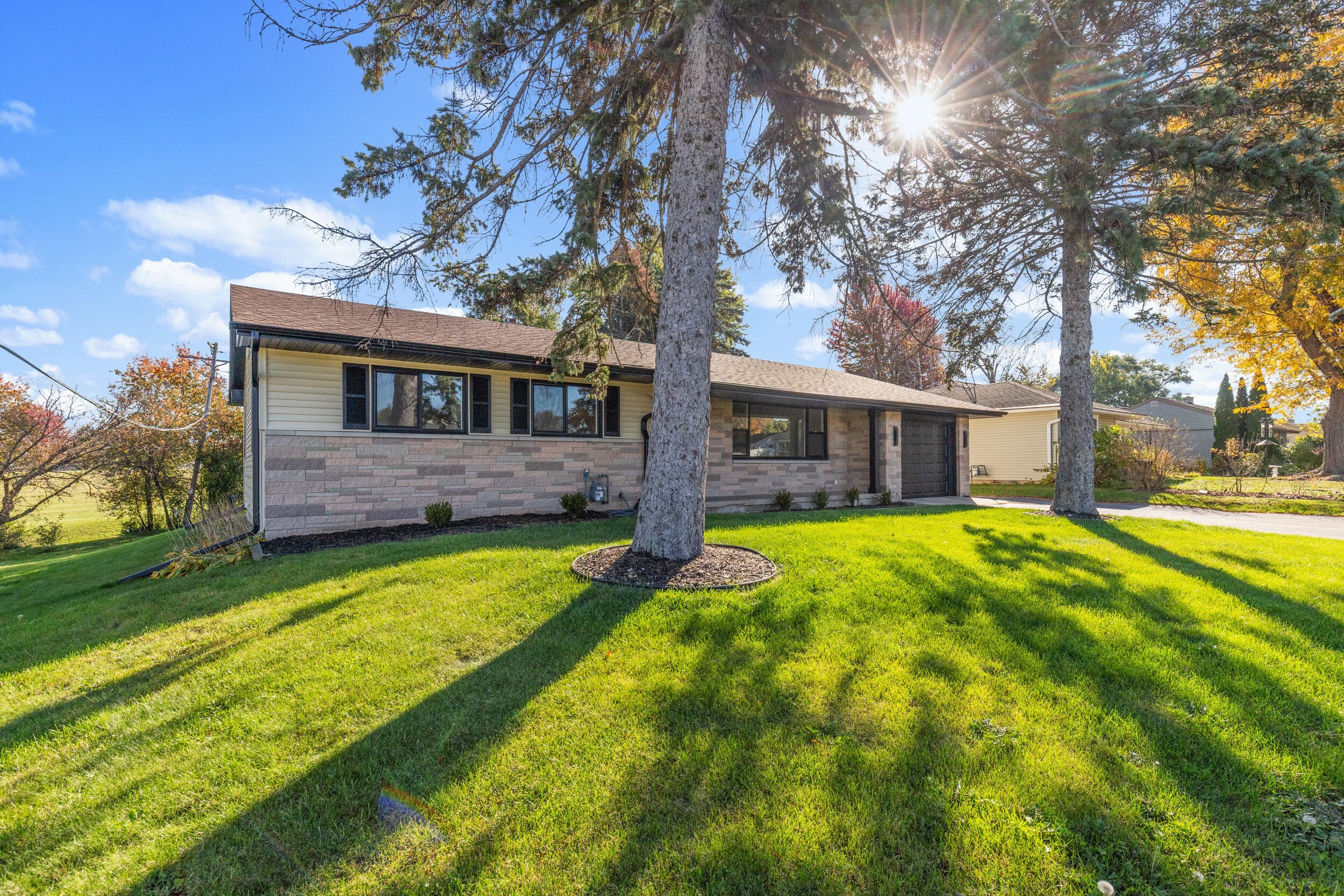 1858 East Dr, East Troy, Wisconsin, 53120