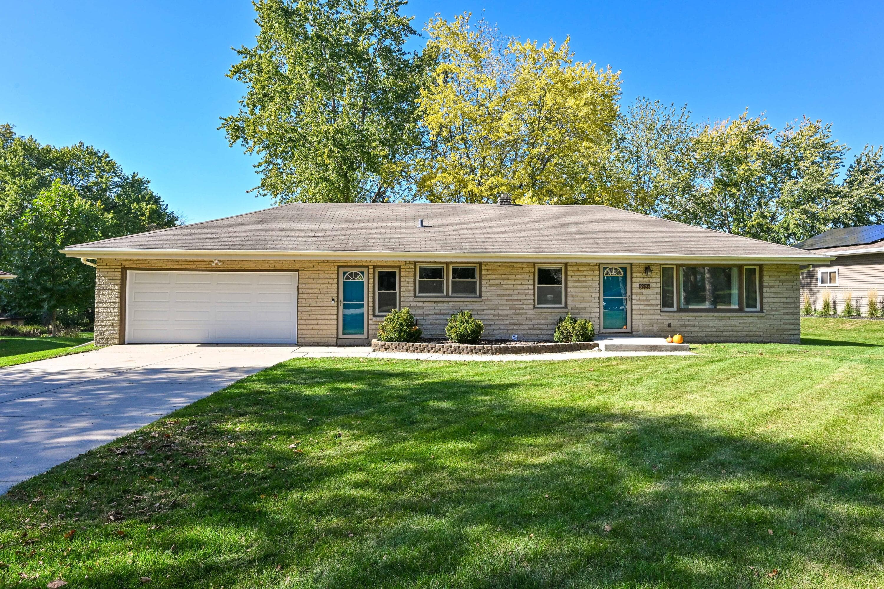 5225 S Brennan Dr, New Berlin, Wisconsin, 53146