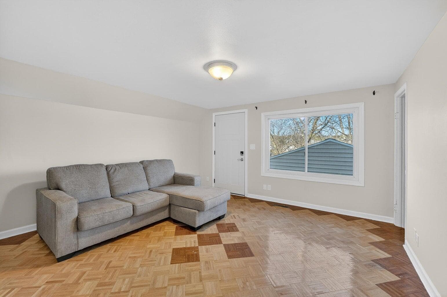 533 S Main St, West Bend, 53095