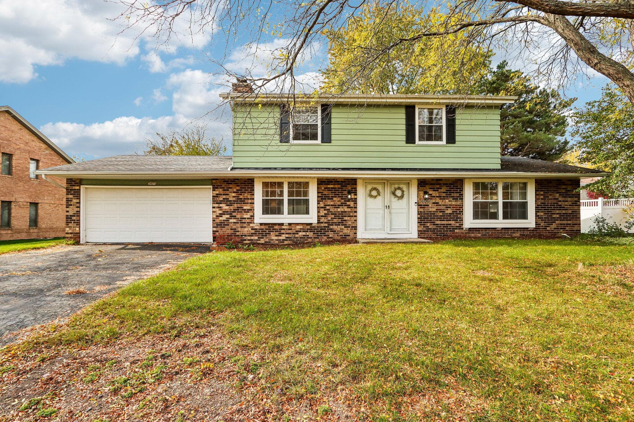 3605 S Oakdale Dr, New Berlin, Wisconsin, 53151