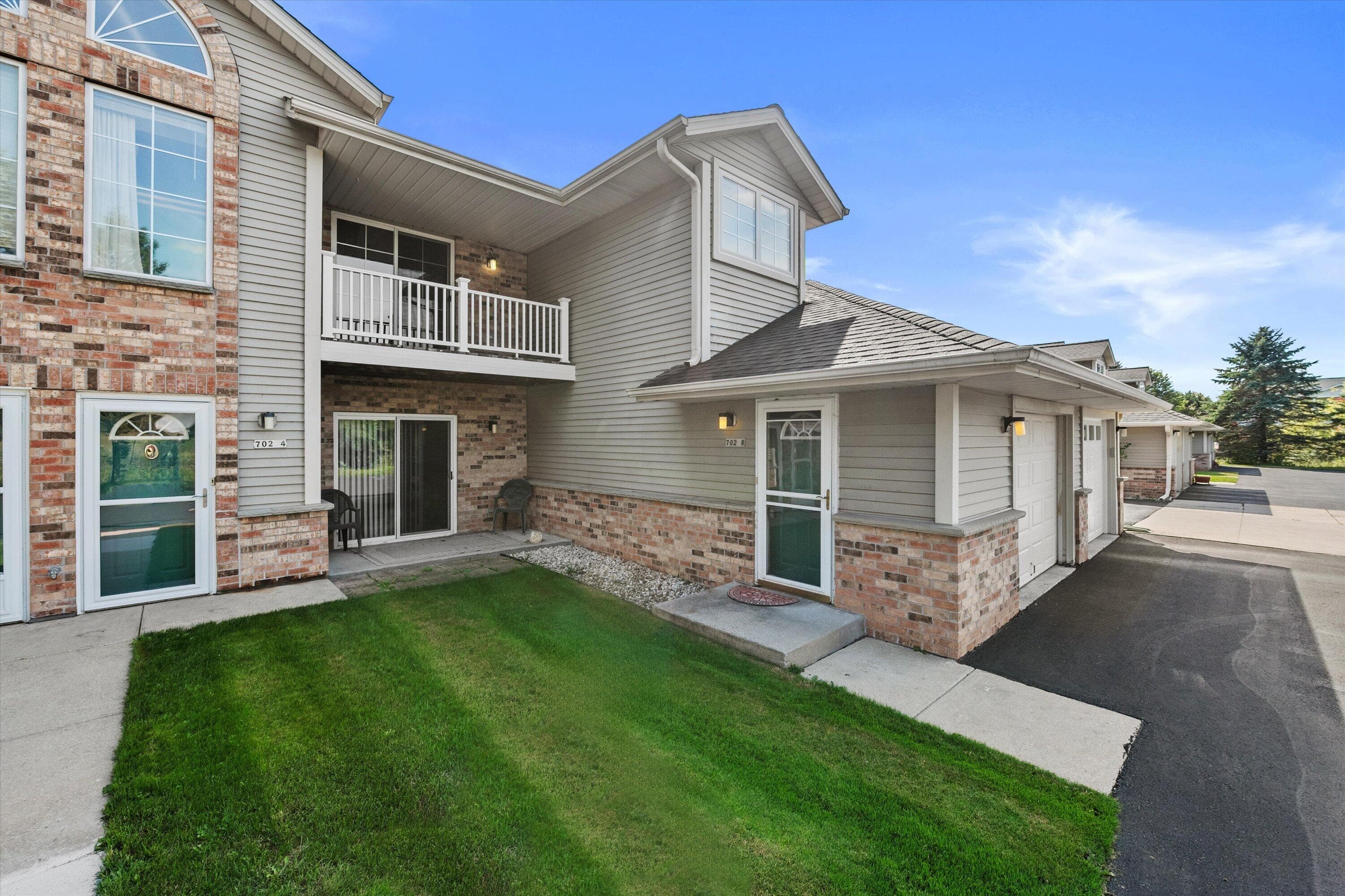 702 Shepherds Dr, West Bend, Wisconsin, 53090