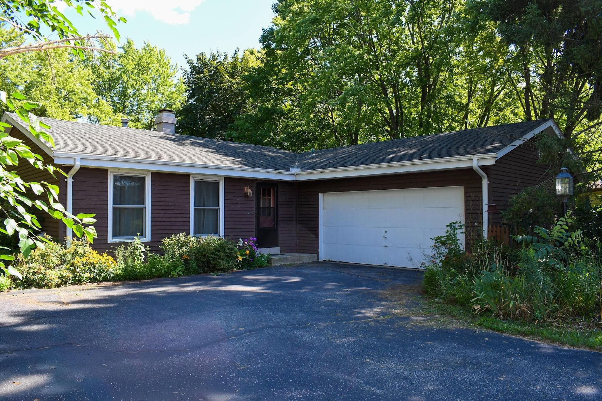 1325 Carlin Ct, Burlington, Wisconsin