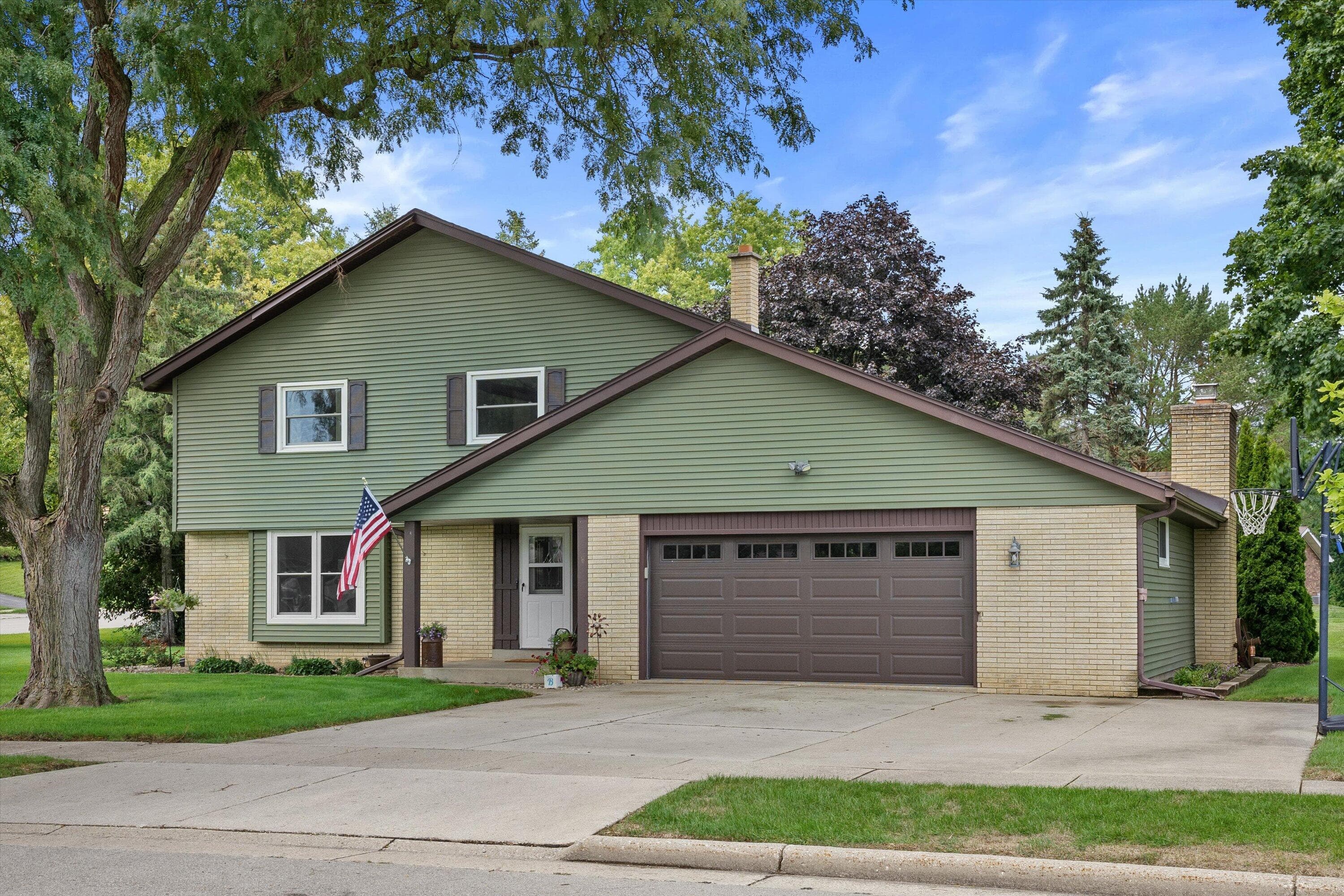 148 Beth Ct, Burlington, Wisconsin