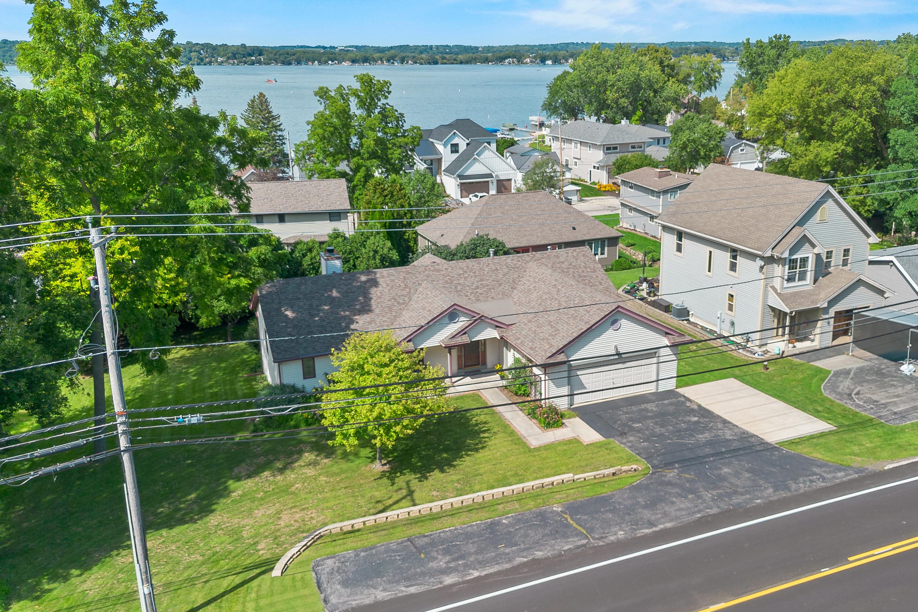 N26W27080 Prospect Ave, Pewaukee, Wisconsin
