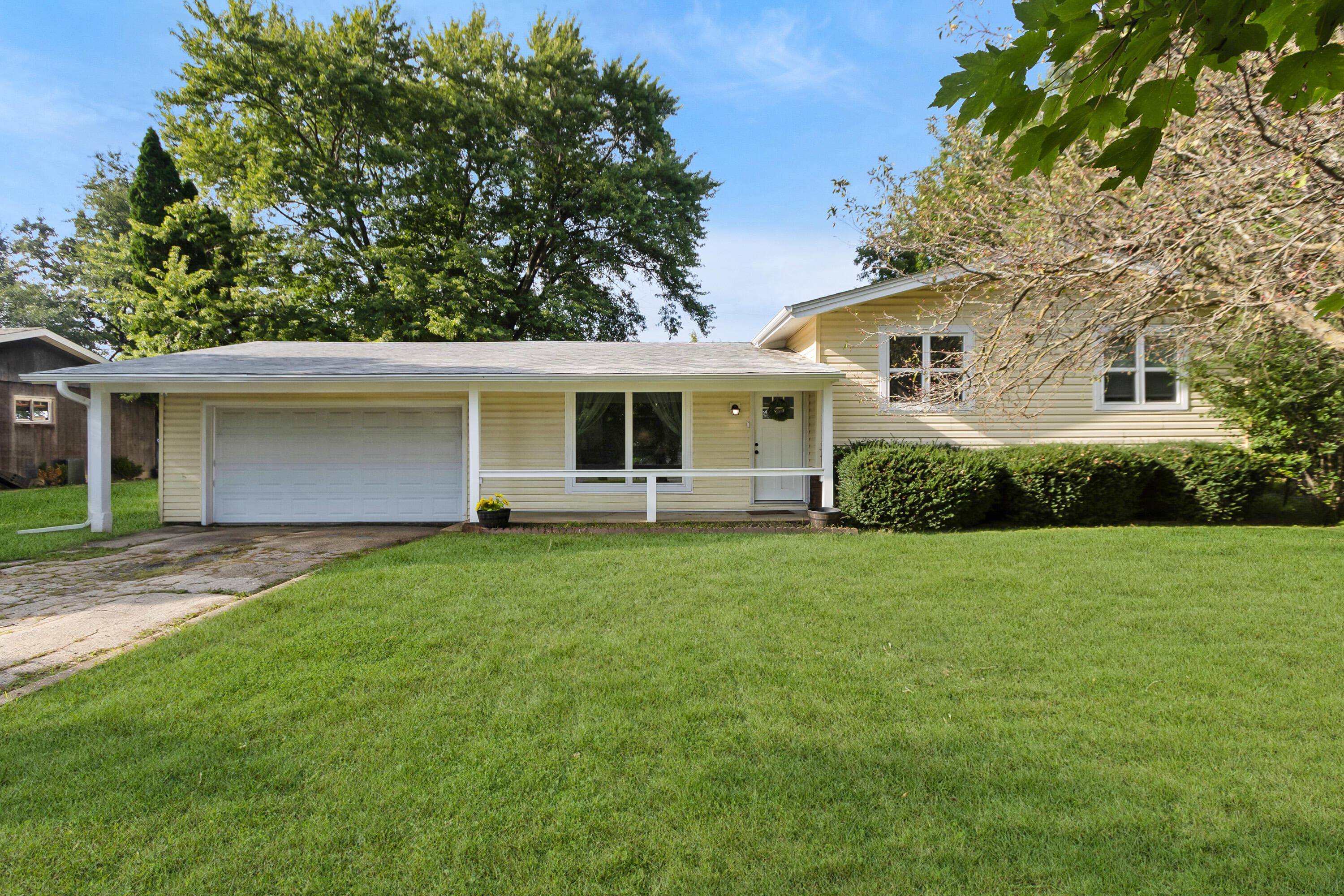 141 Marino Ave, Delavan, Wisconsin