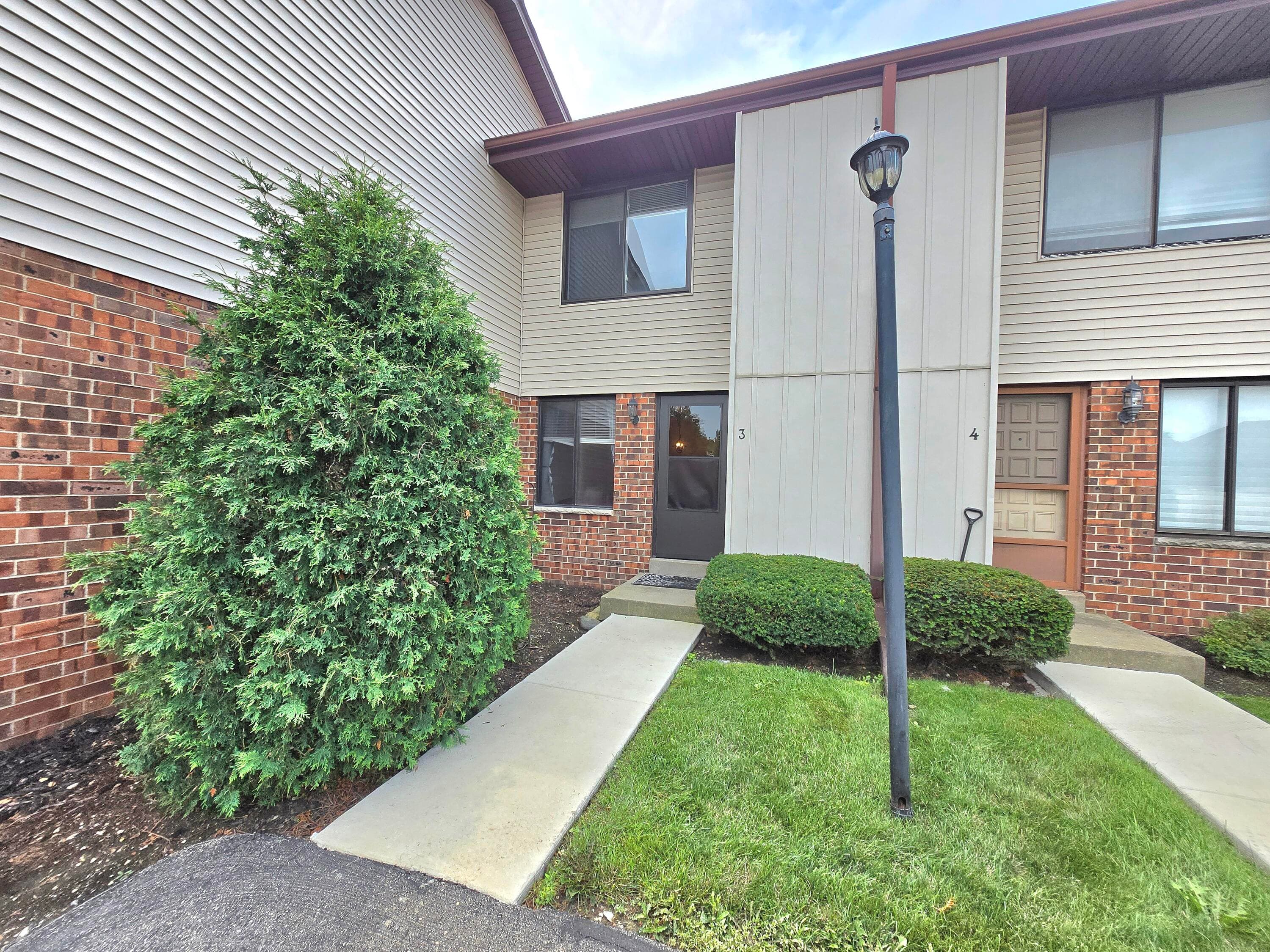 1407 Oakes Rd, Mount Pleasant, Wisconsin