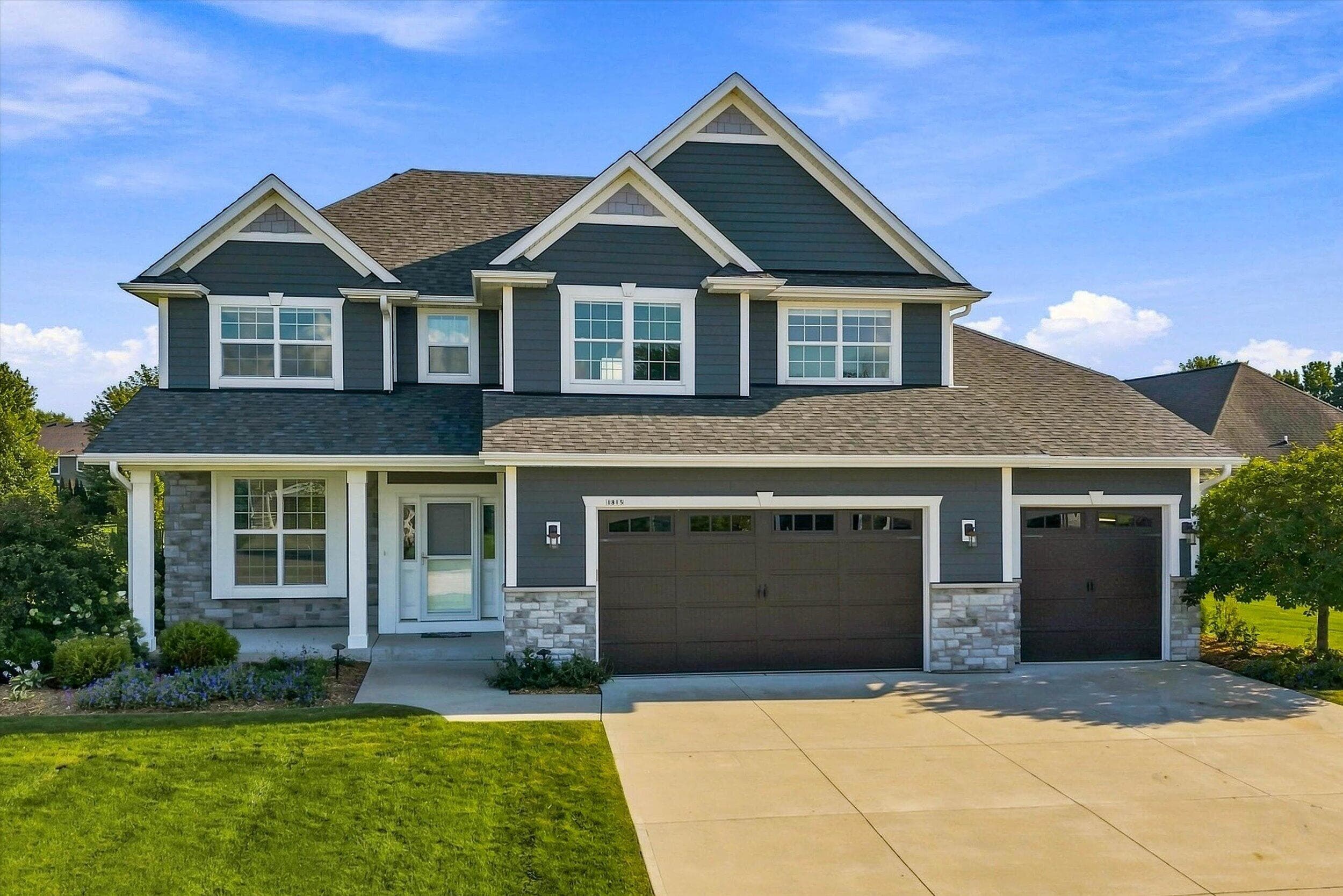 1815 E Lilac Ln, Oak Creek, Wisconsin