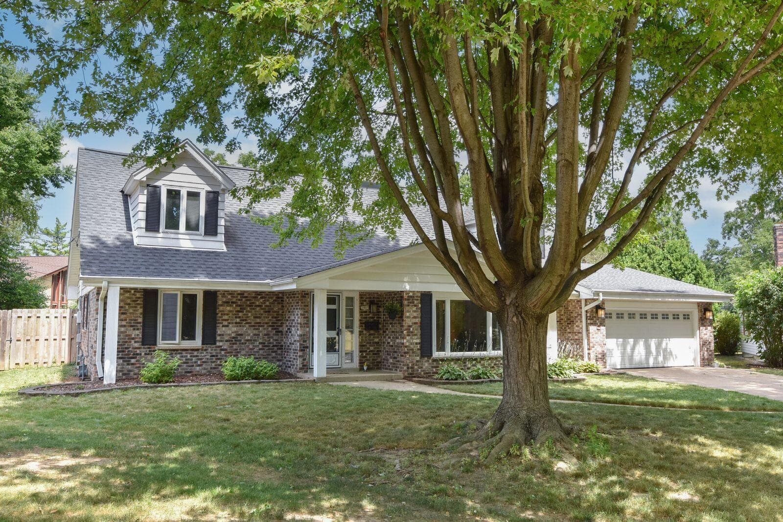 2805 S 83rd St, West Allis, Wisconsin
