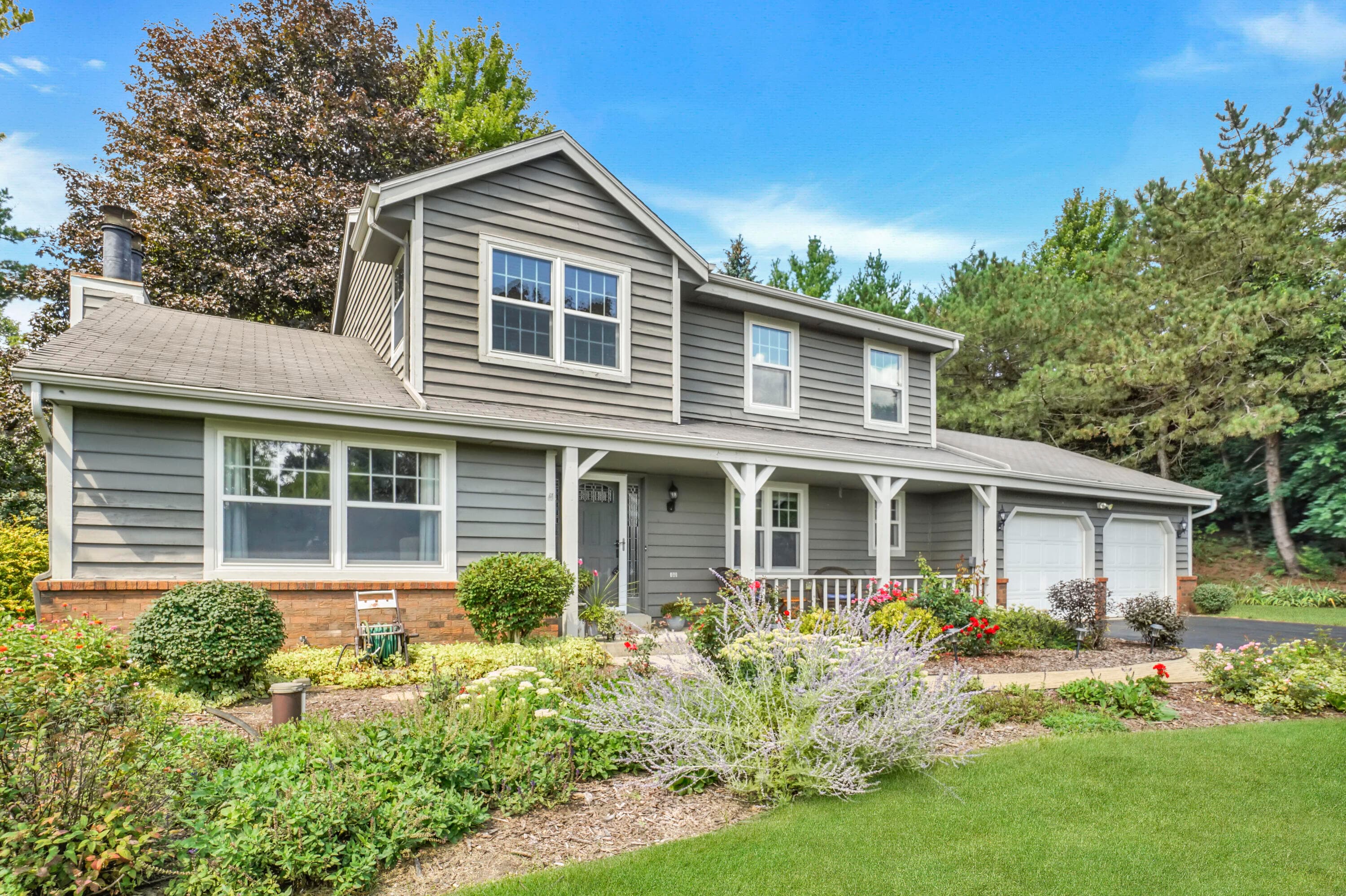 W210N11135 Mountbrooke Dr, Germantown, Wisconsin