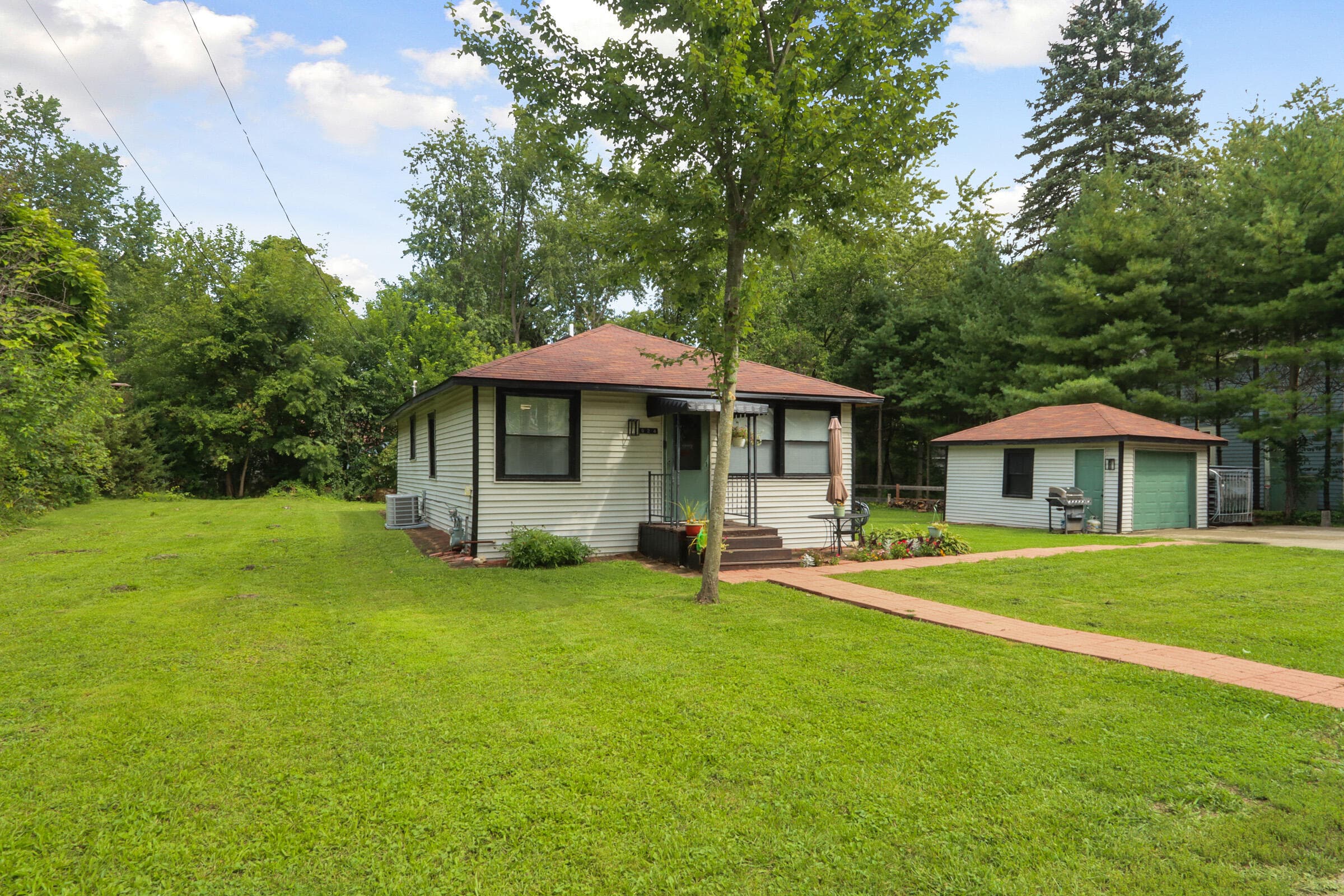 W924 Primrose Rd, Bloomfield, Wisconsin