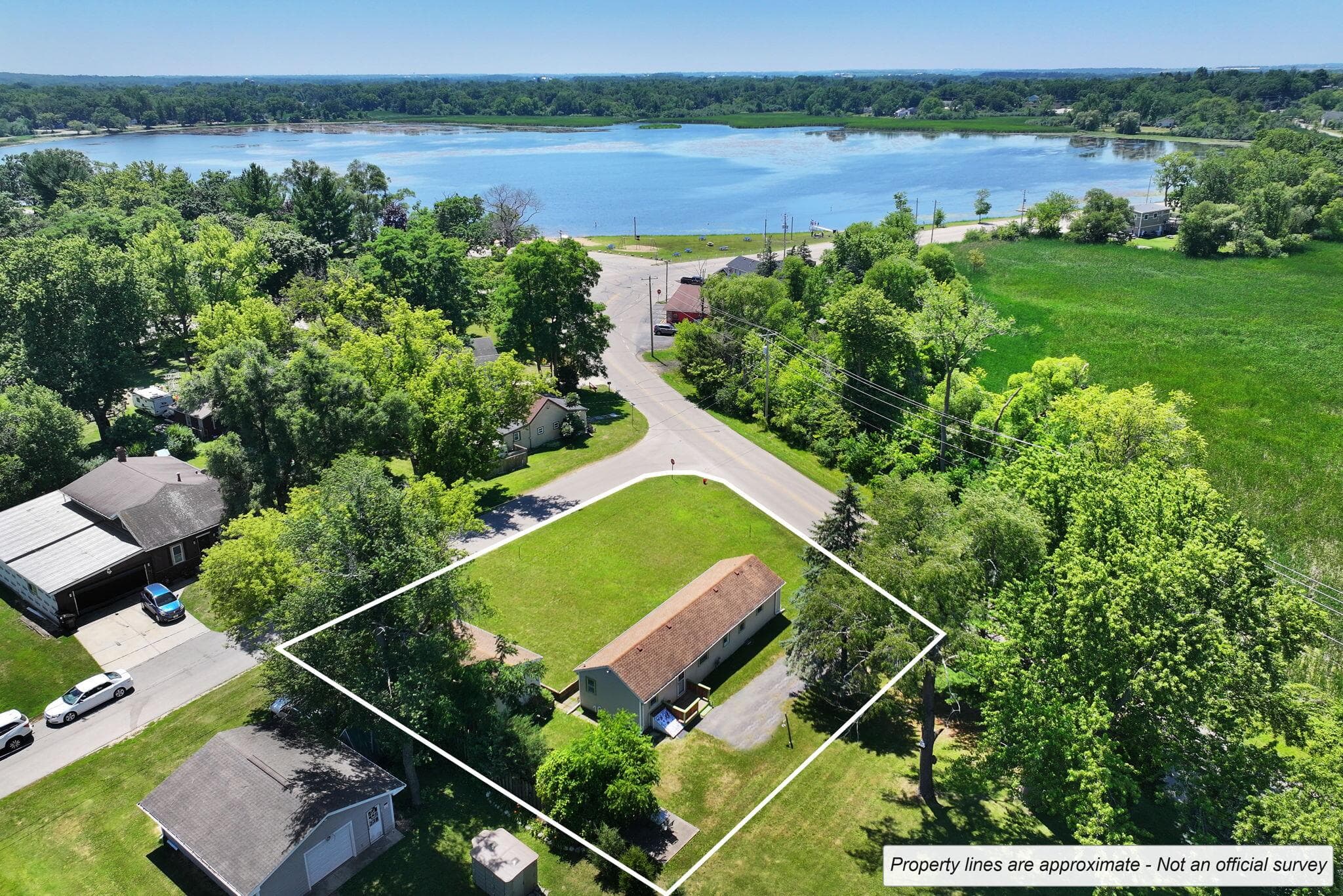 N1480 Orchid Dr, Bloomfield, Wisconsin