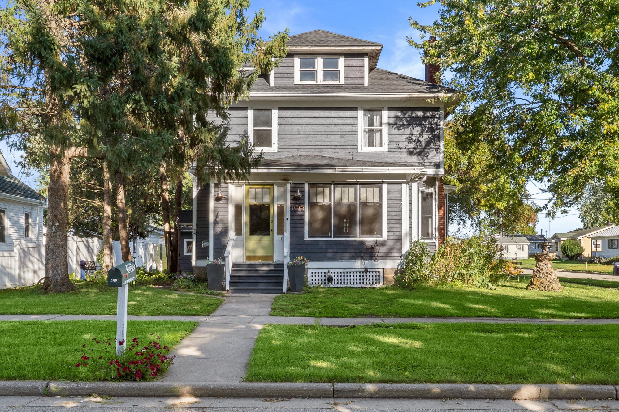 105 Van Ness St N, West Salem, Wisconsin