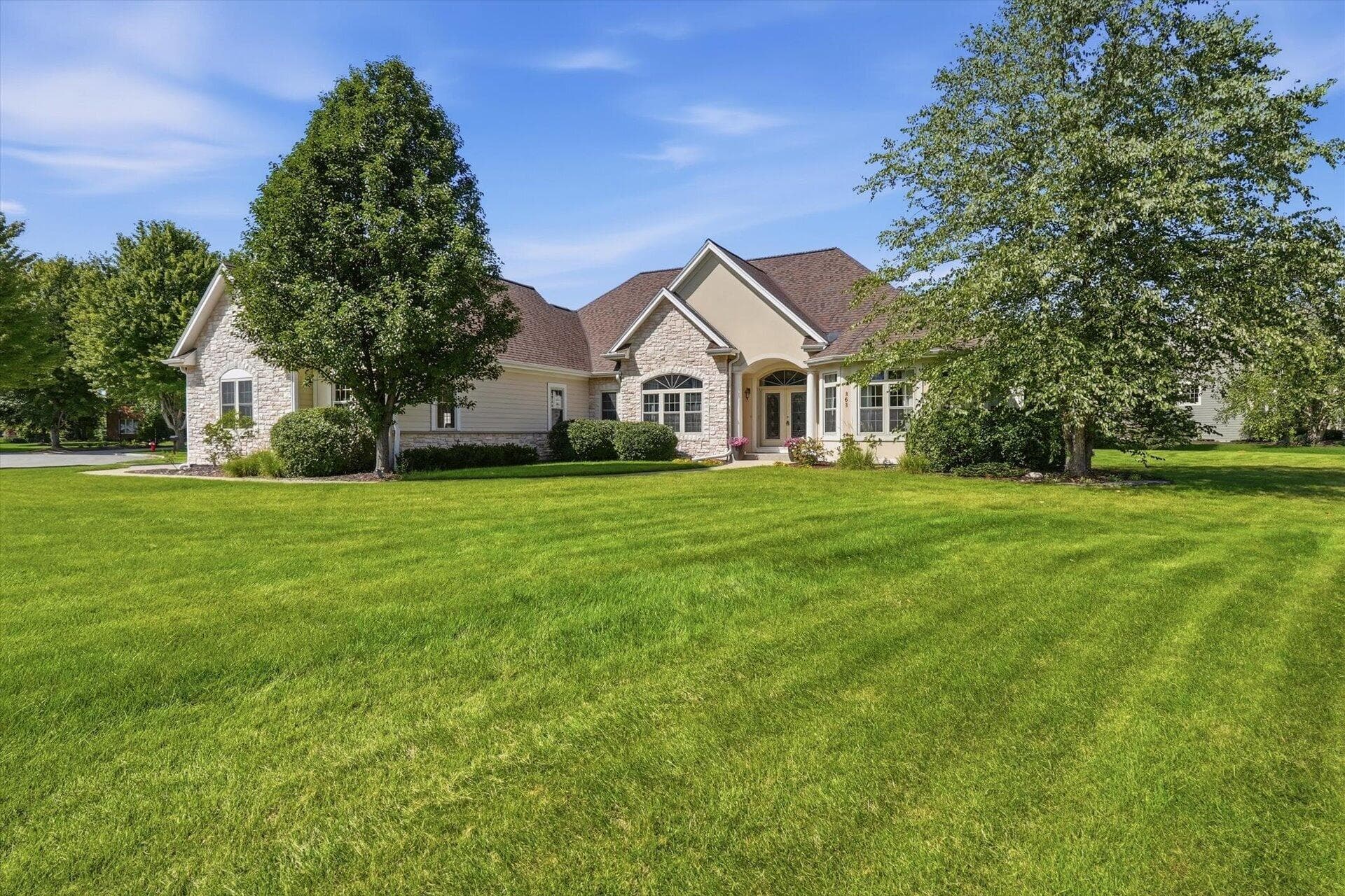 363 Sunshine Dr, Hartland, Wisconsin, 53029