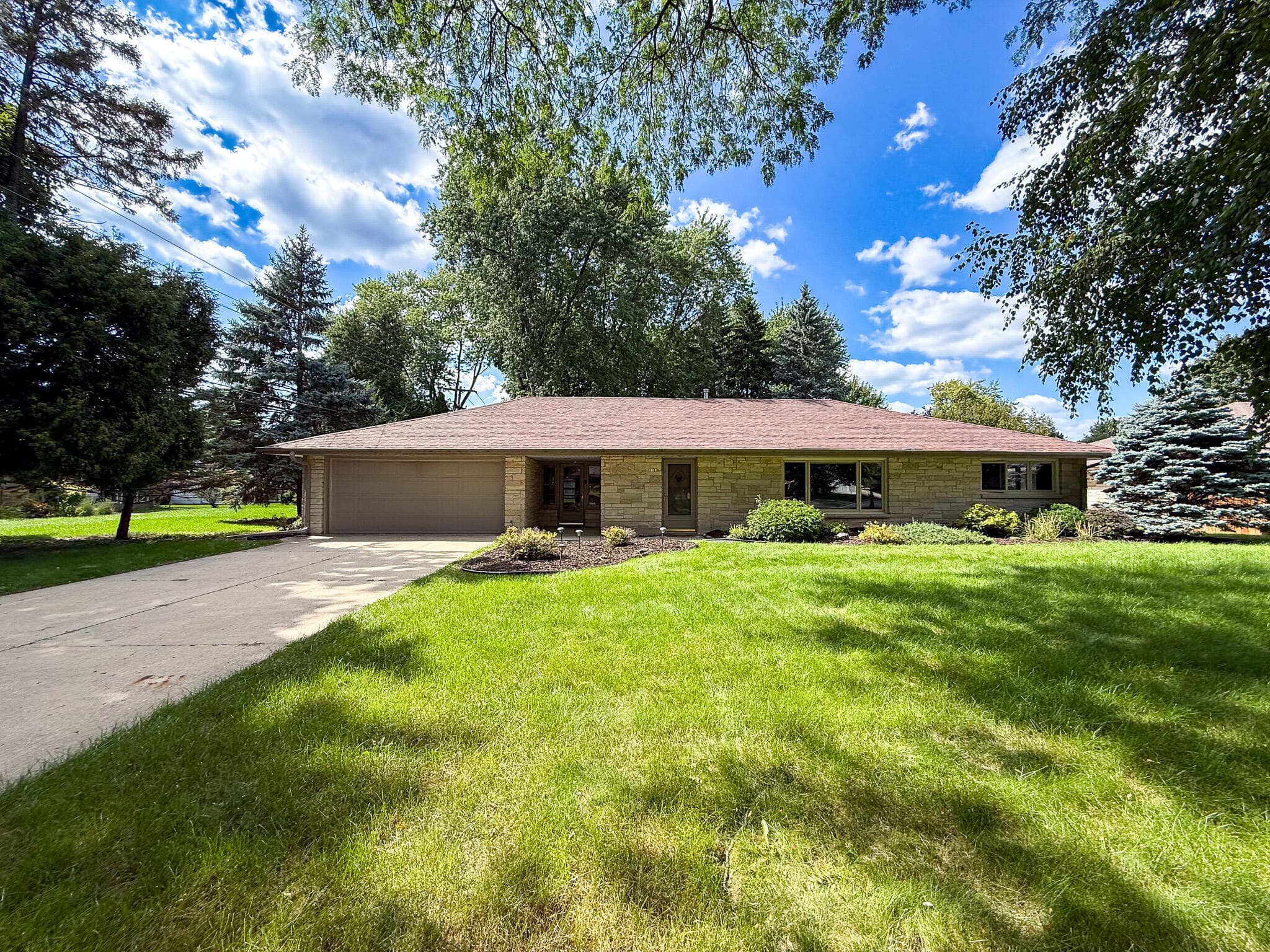 3121 N 105th St, Wauwatosa, Wisconsin