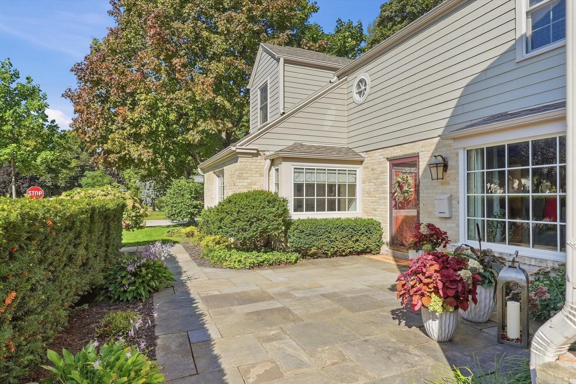 2604 N 89th St, Wauwatosa, Wisconsin