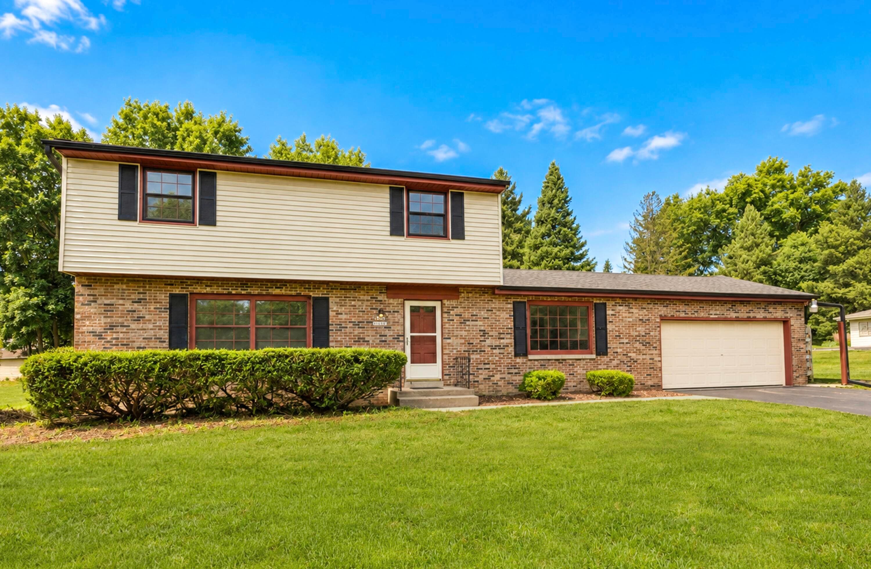 W213N10189 Beech Dr, Germantown, Wisconsin, 53017