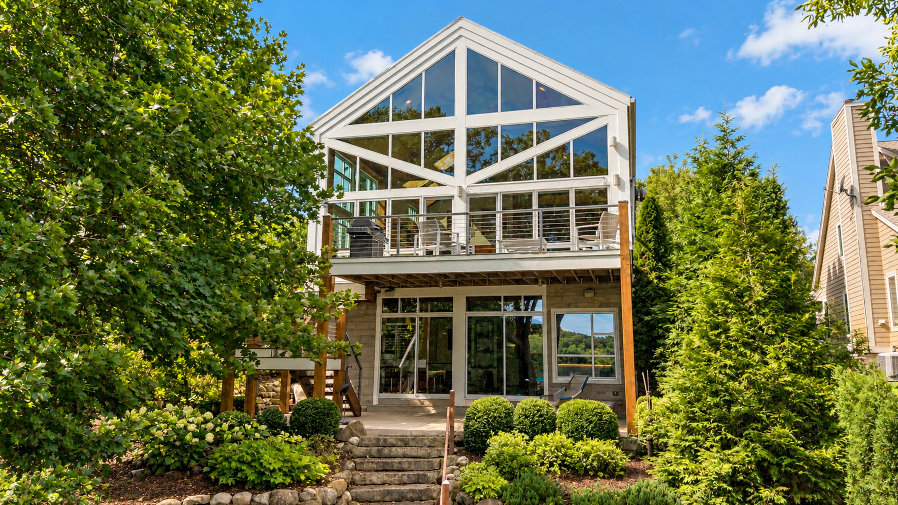 4982 Lake Dr, West Bend, Wisconsin, 53095