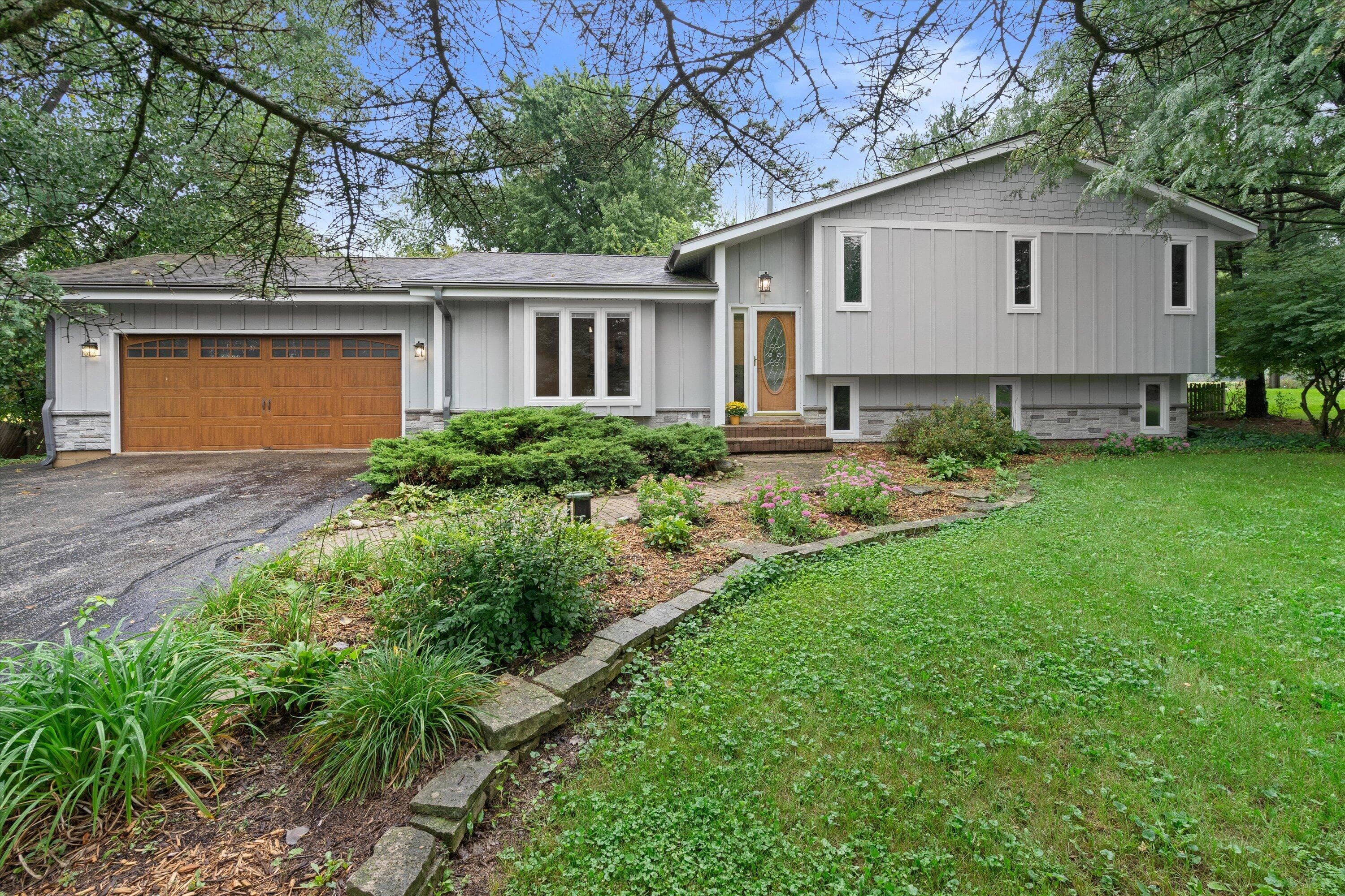 W5127 Hawkhunter Rd, Sugar Creek, Wisconsin