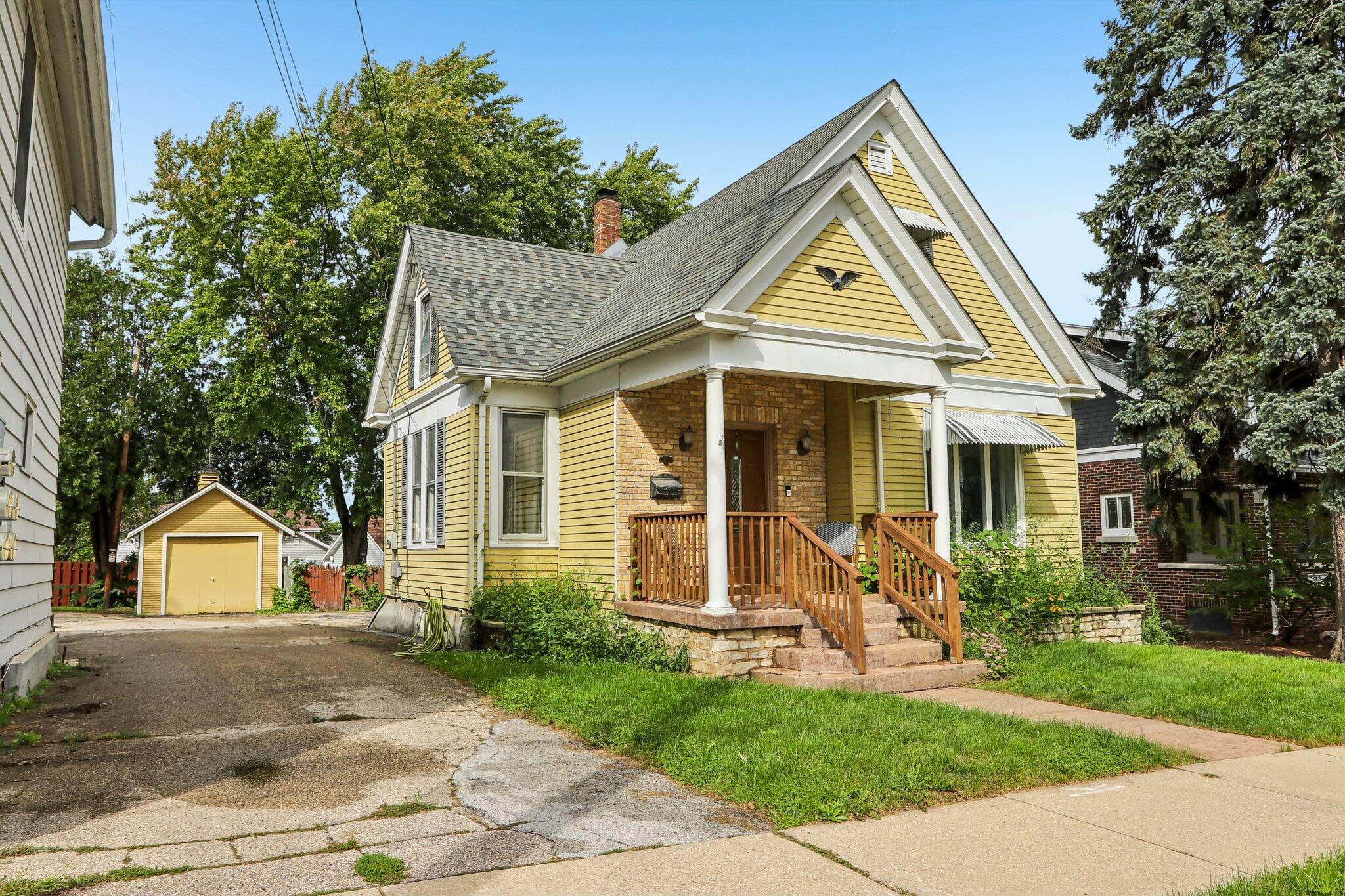 200 W State St, Burlington, Wisconsin, 53105