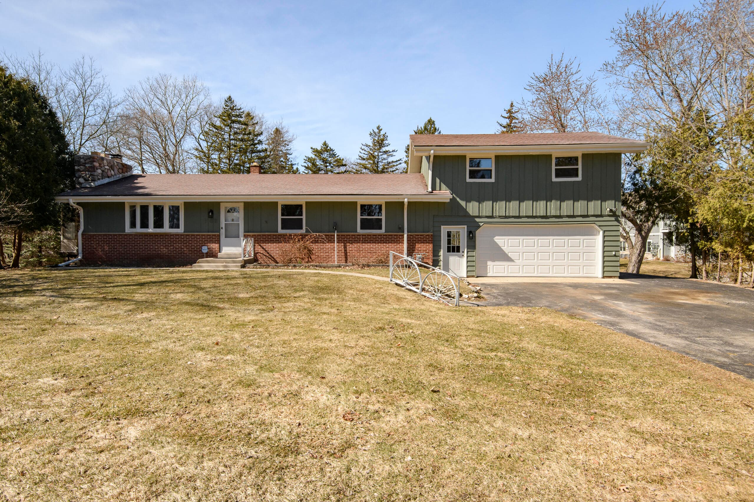745 N Green Bay Rd, Grafton, Wisconsin, 53024