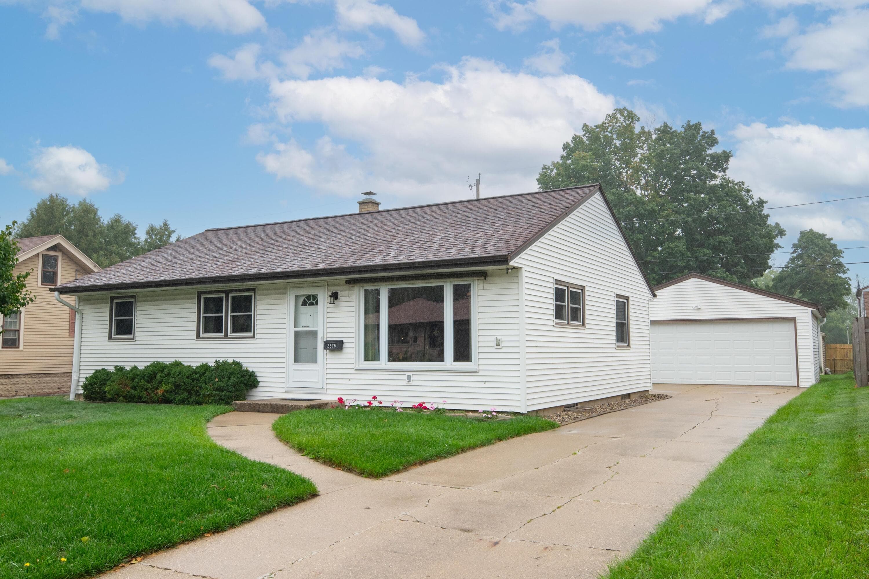 2526 S 83rd St, West Allis, Wisconsin, 53219