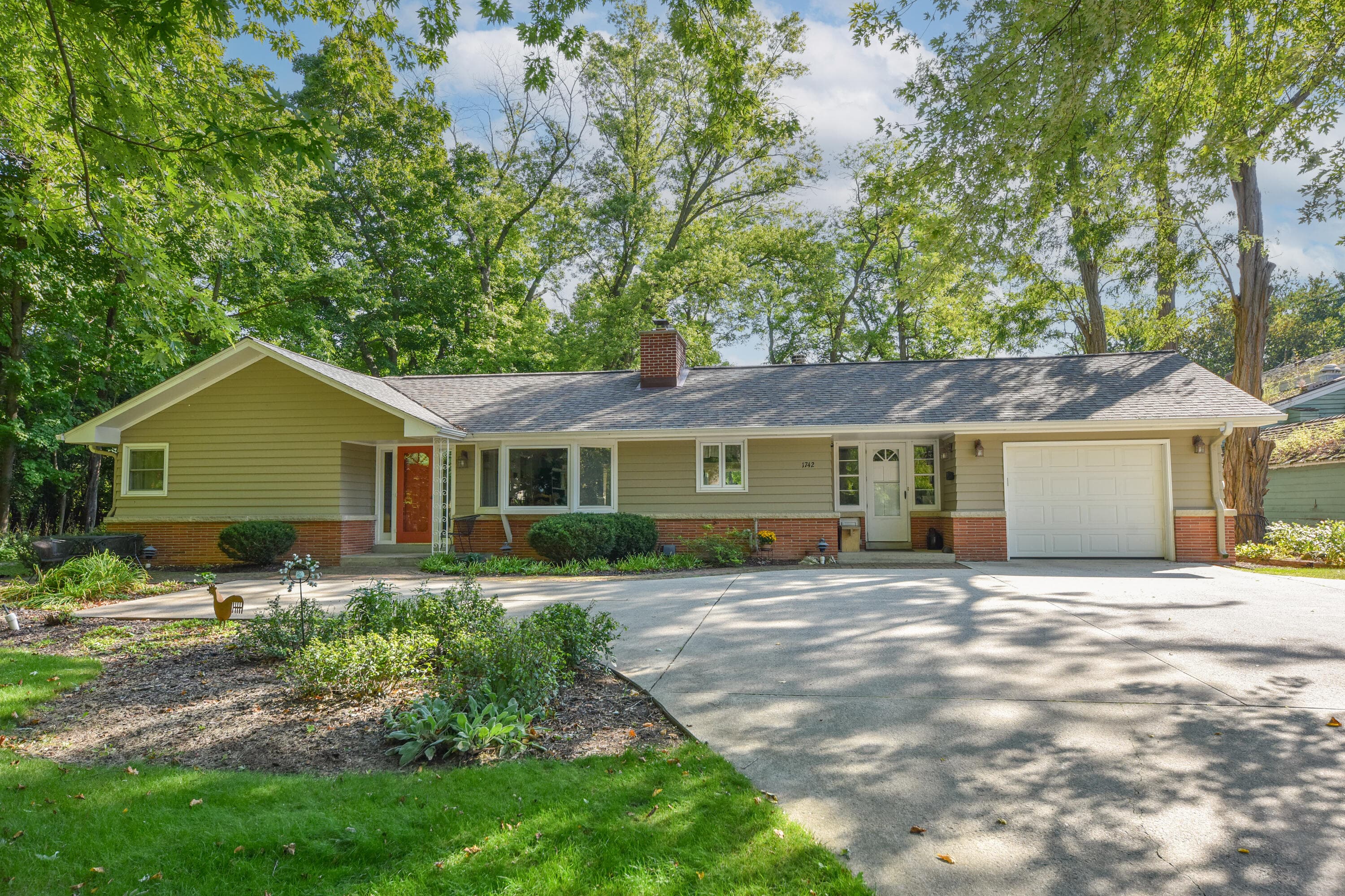 1742 12th Ave, Grafton, Wisconsin, 53024