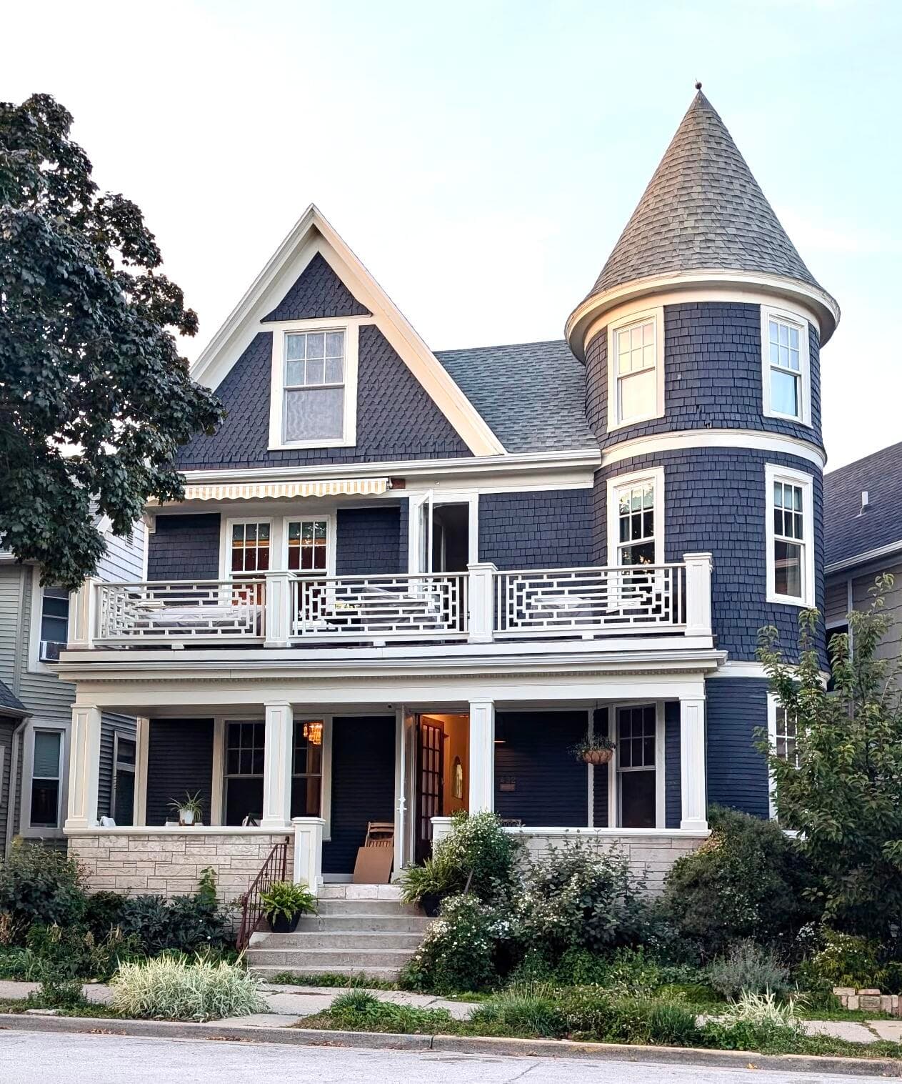 432 E Smith St, Milwaukee, Wisconsin, 53207
