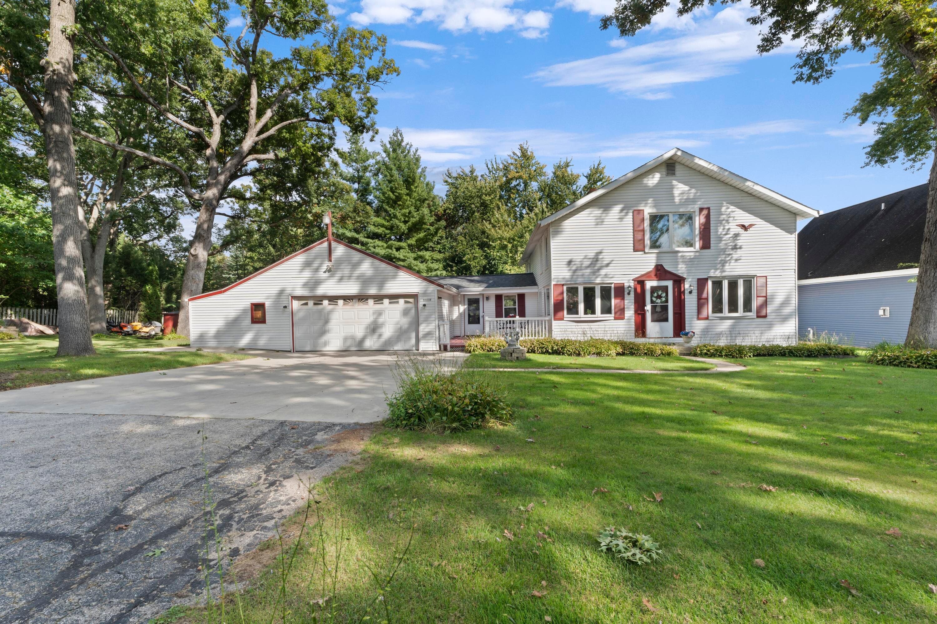 N9114 Cedar Ave, East Troy, Wisconsin, 53120