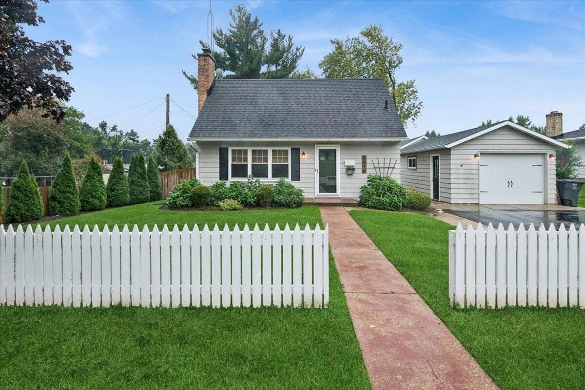 1016 Logan St, Lake Geneva, Wisconsin, 53147