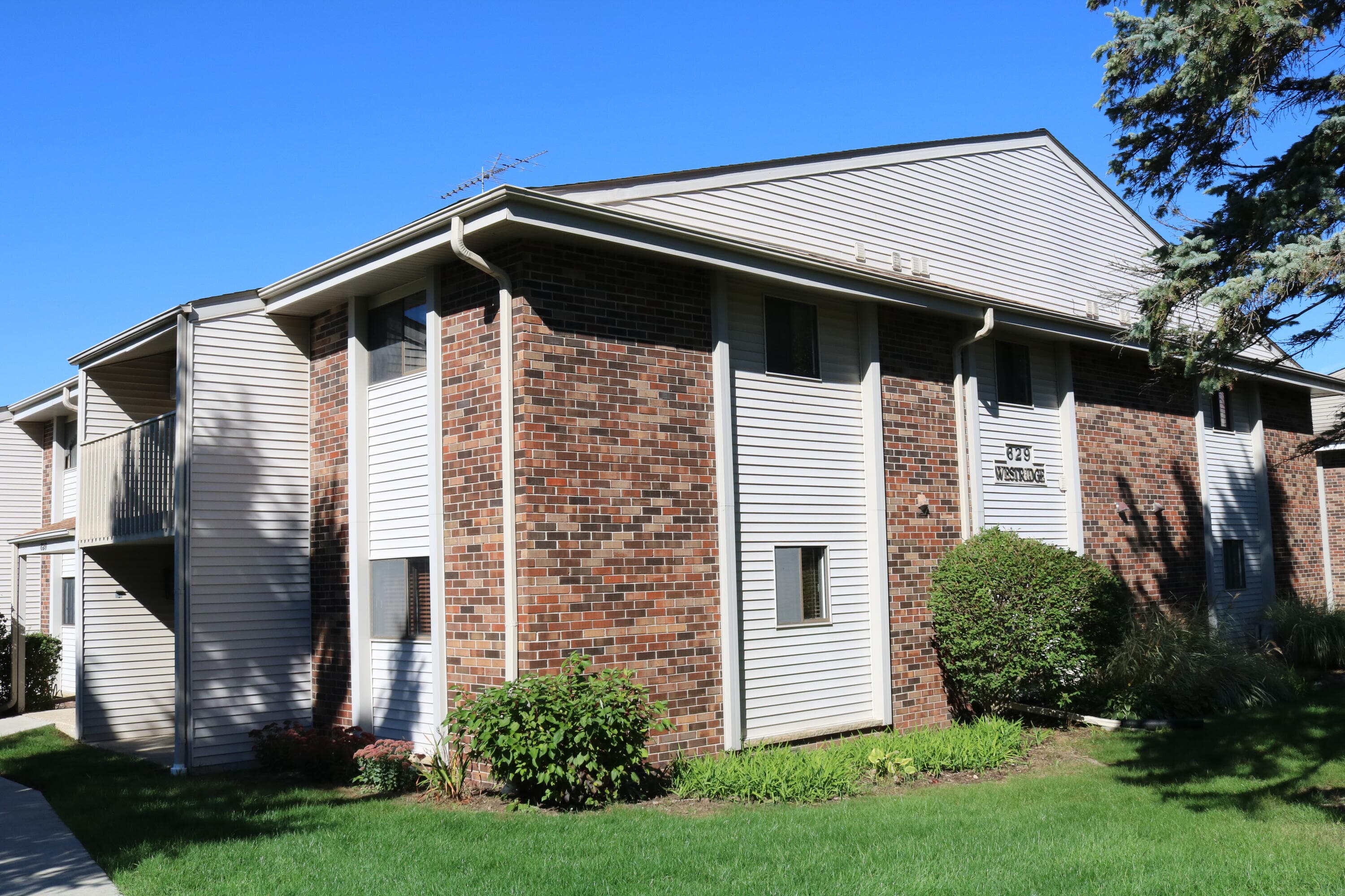 629 Westridge Dr, West Bend, Wisconsin, 53095