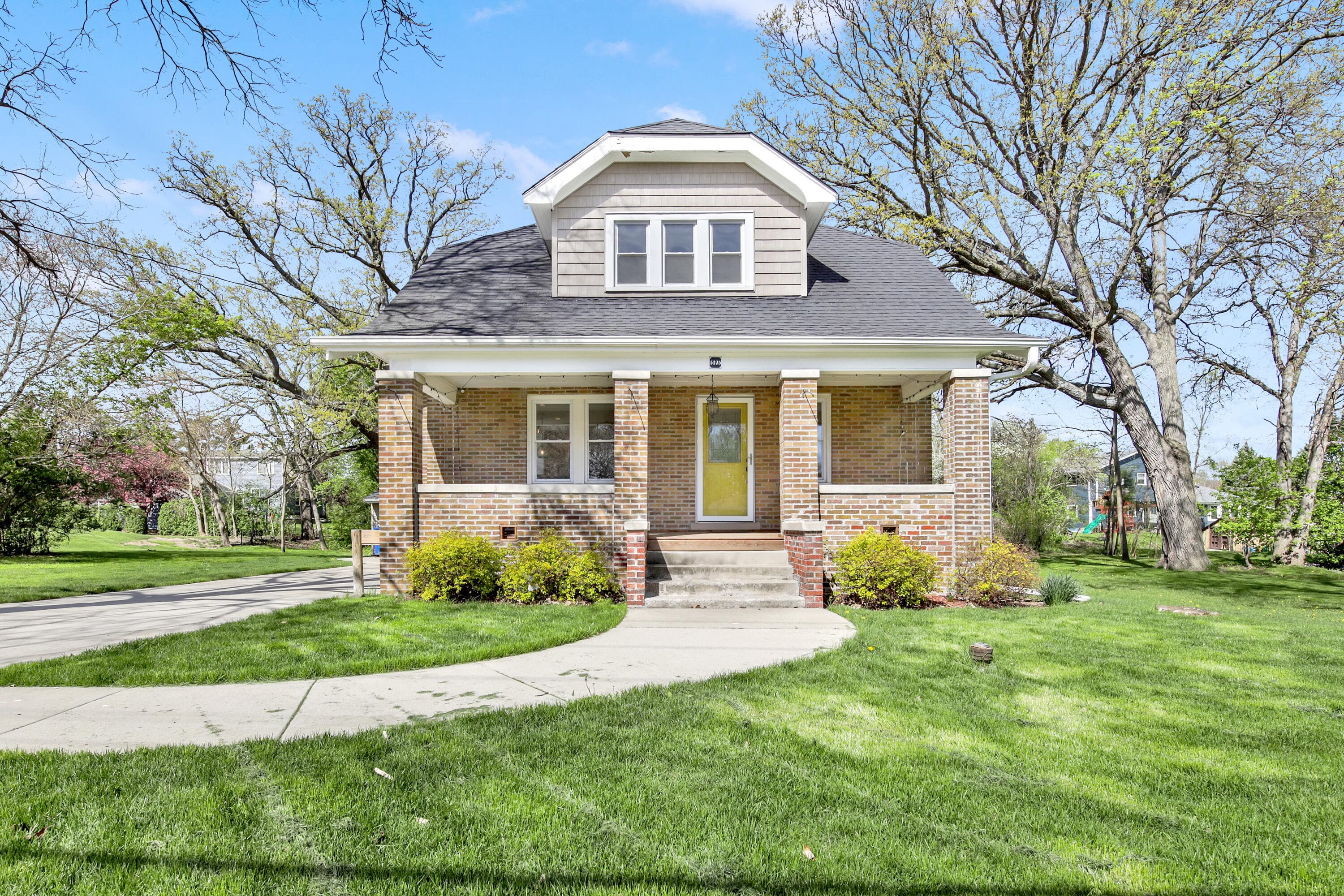 5075 S 35th St, Greenfield, Wisconsin, 53221