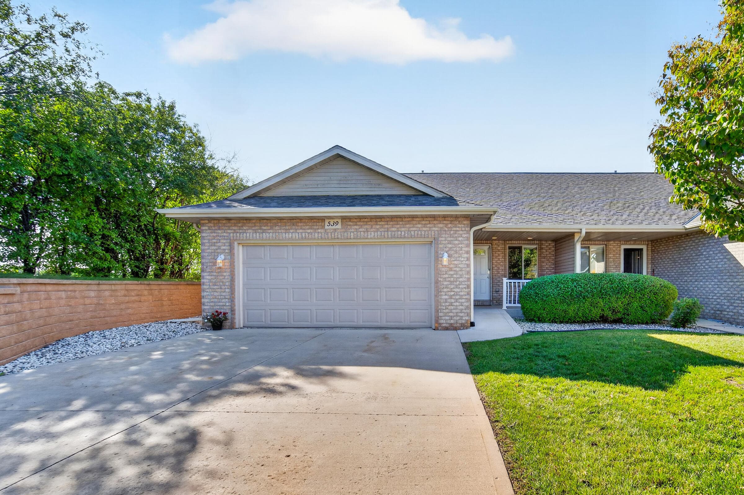 539 Bolson Dr, Oconomowoc, Wisconsin, 53066