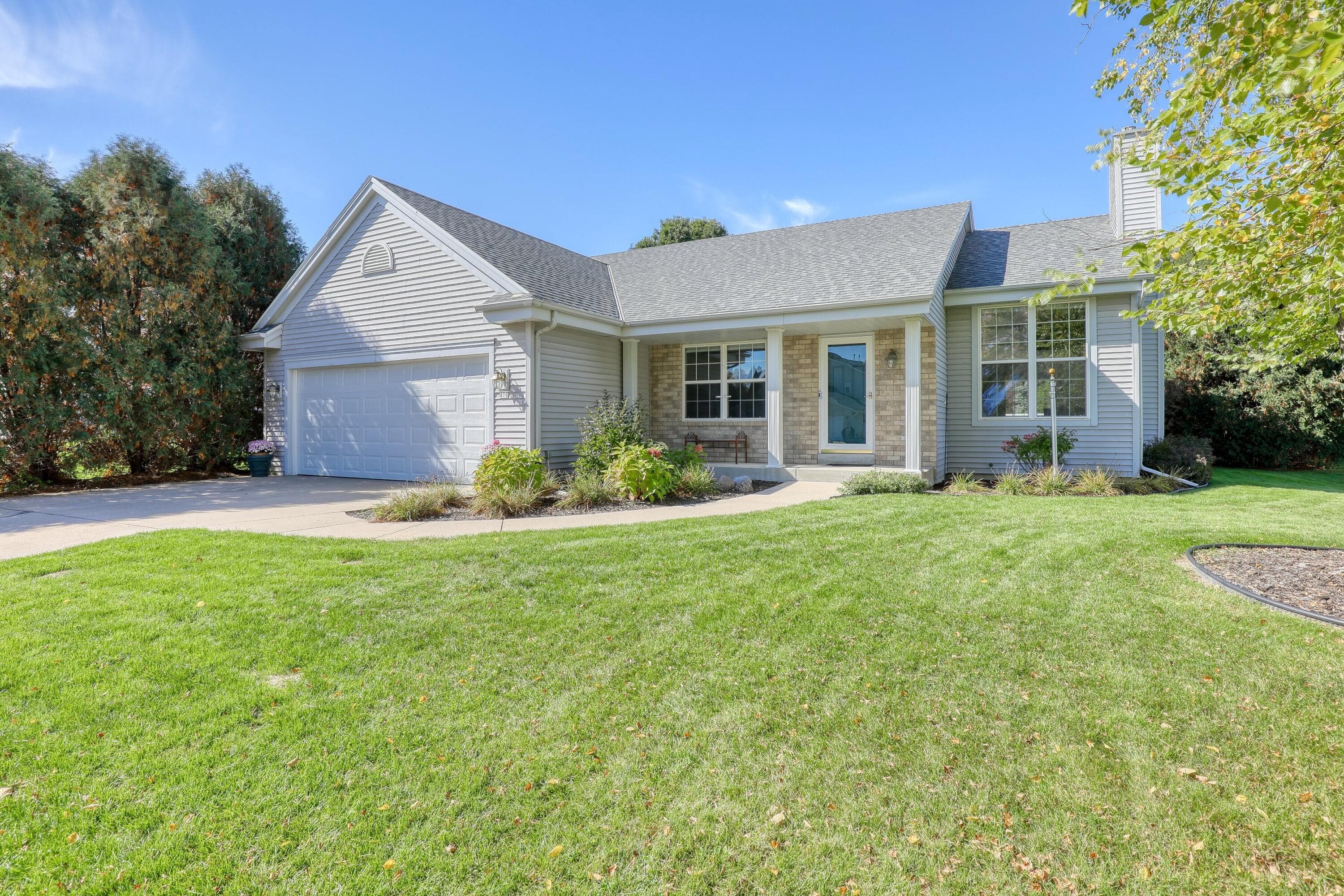 419 Majeskie Dr, Pewaukee, Wisconsin, 53072