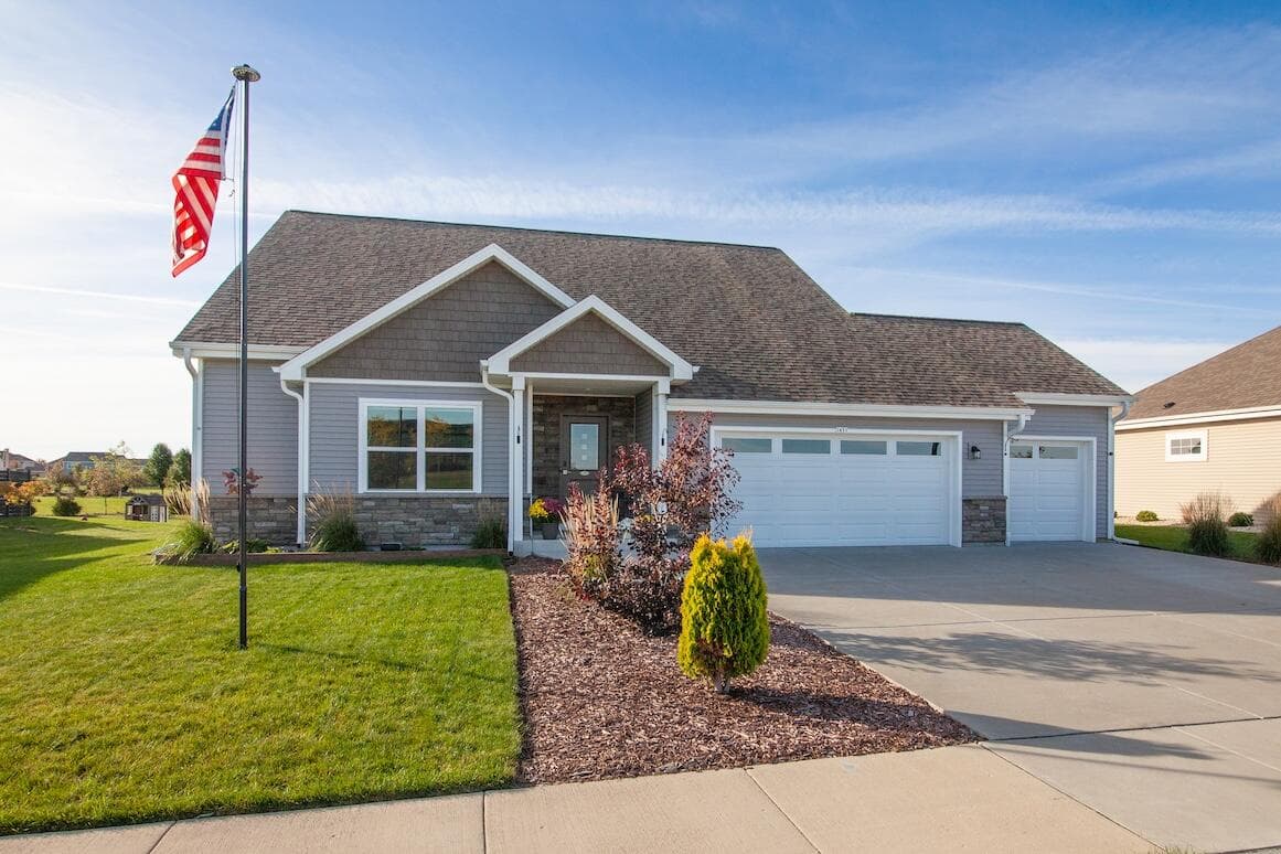 1451 Whalen Dr, Oconomowoc, Wisconsin, 53066