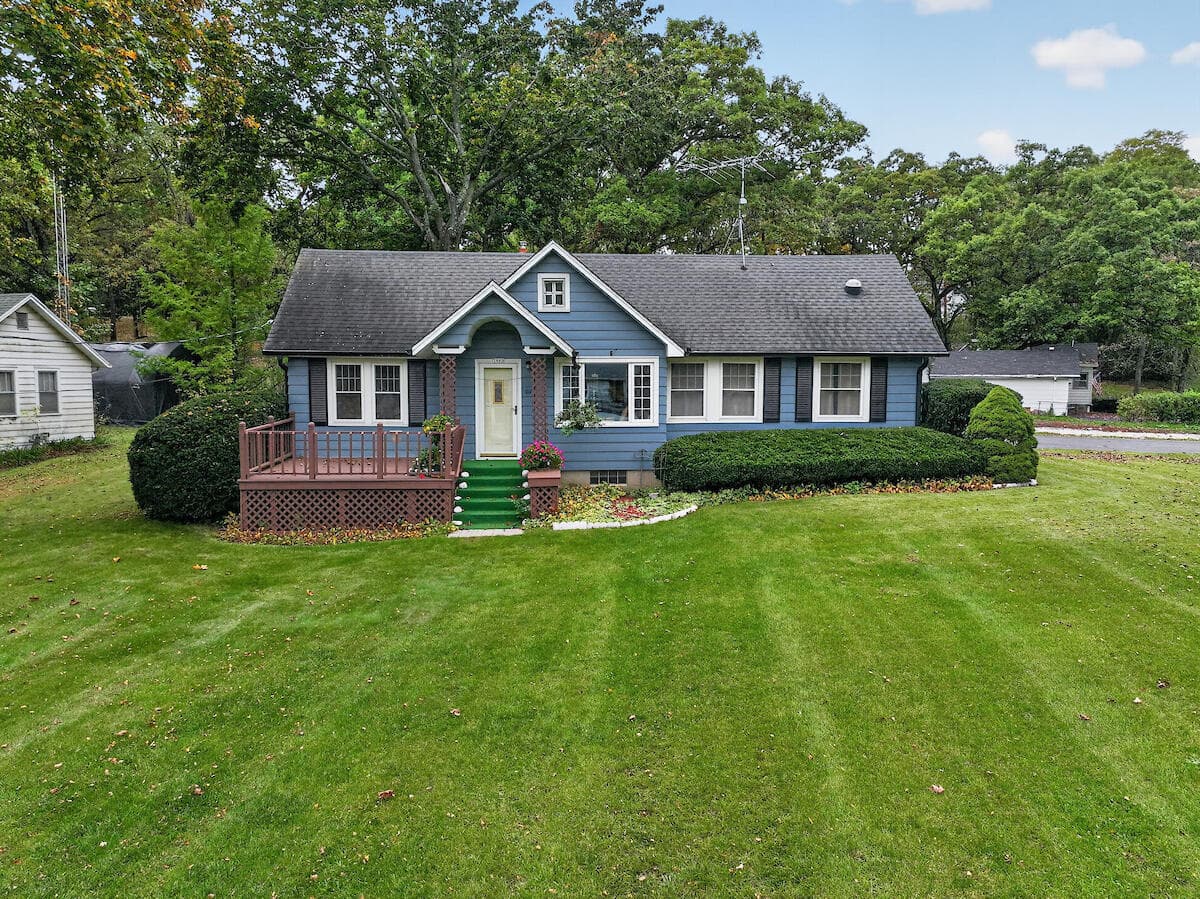 7990 Lakeshore Dr W, Burlington, Wisconsin, 53105