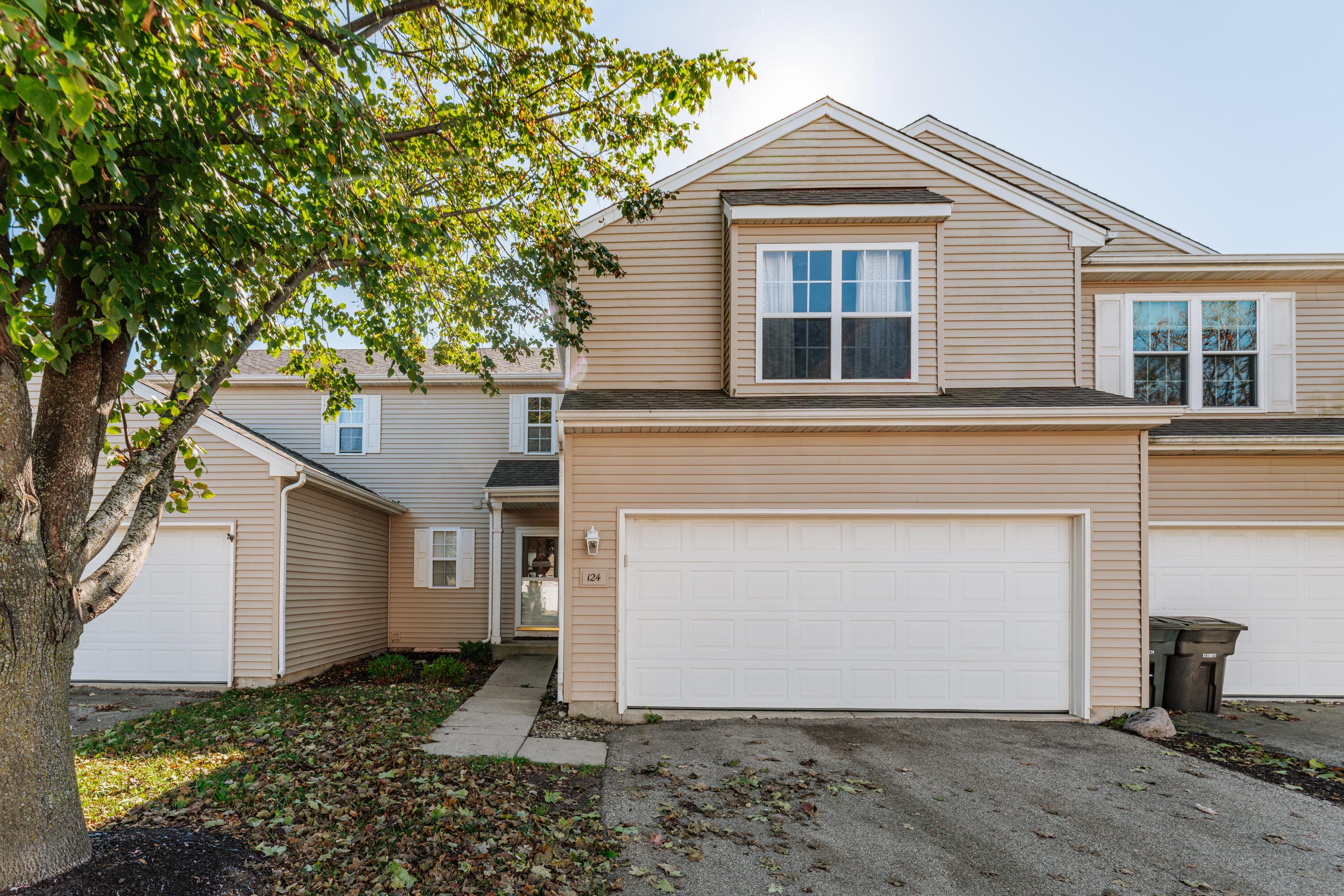 1400 Hunters Ridge Dr, Genoa City, Wisconsin, 53128