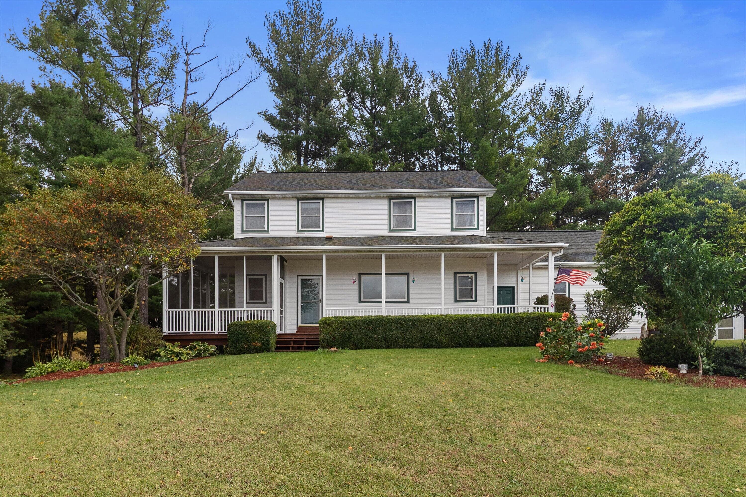 6651 Lakeside Rd, Lyons, 53147