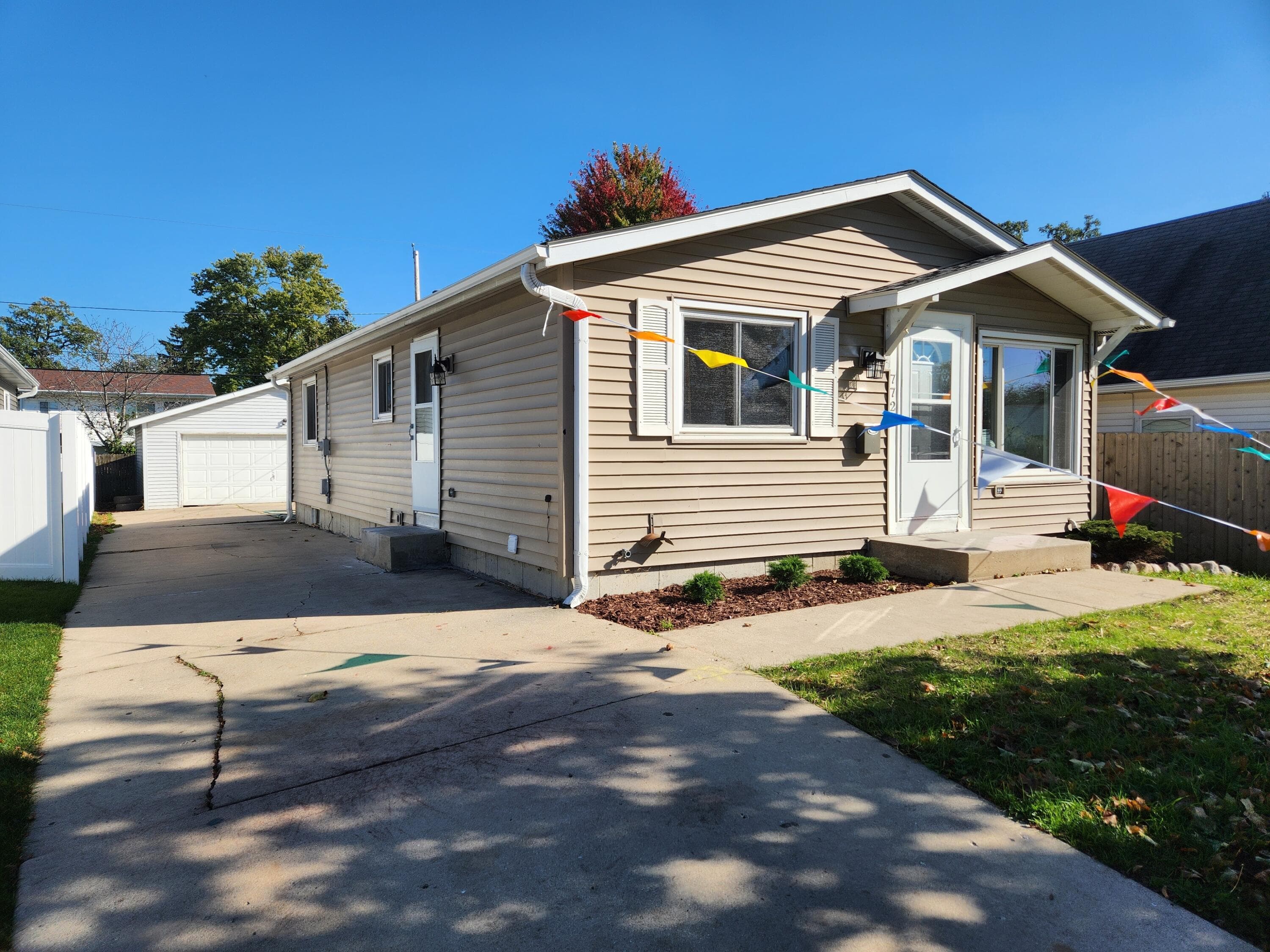 7721 Pershing Blvd, Kenosha, Wisconsin, 53142