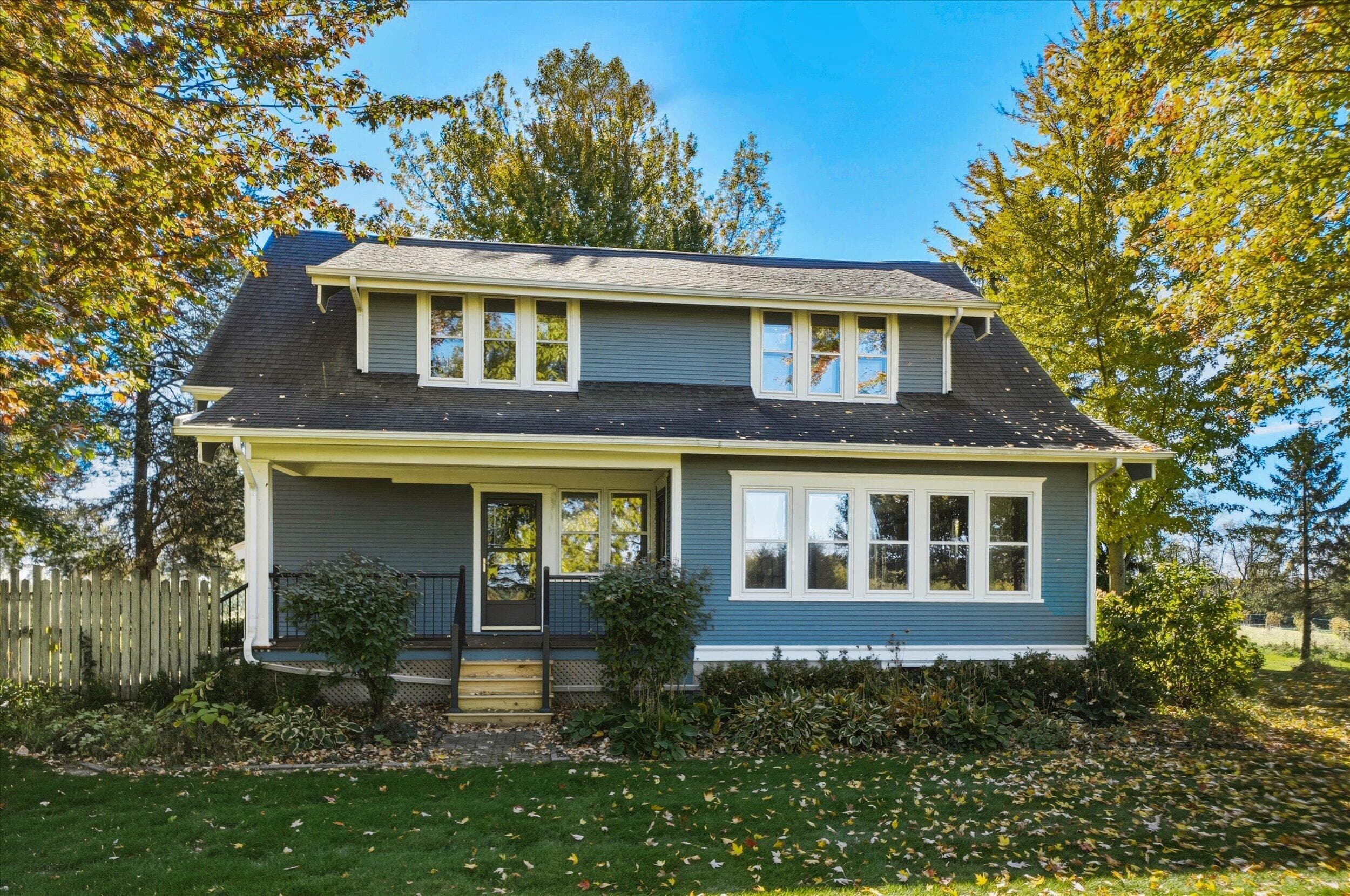 9731 W Highland Rd, Mequon, Wisconsin, 53097