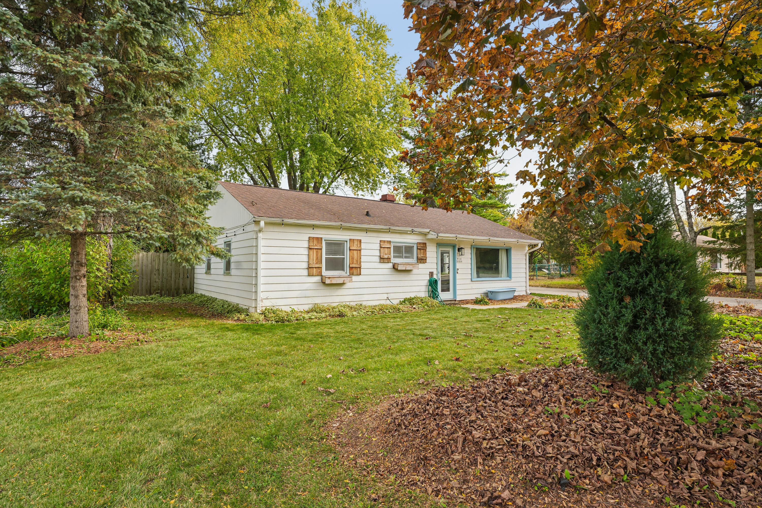 W160N9894 Colonial Dr, Germantown, Wisconsin, 53022