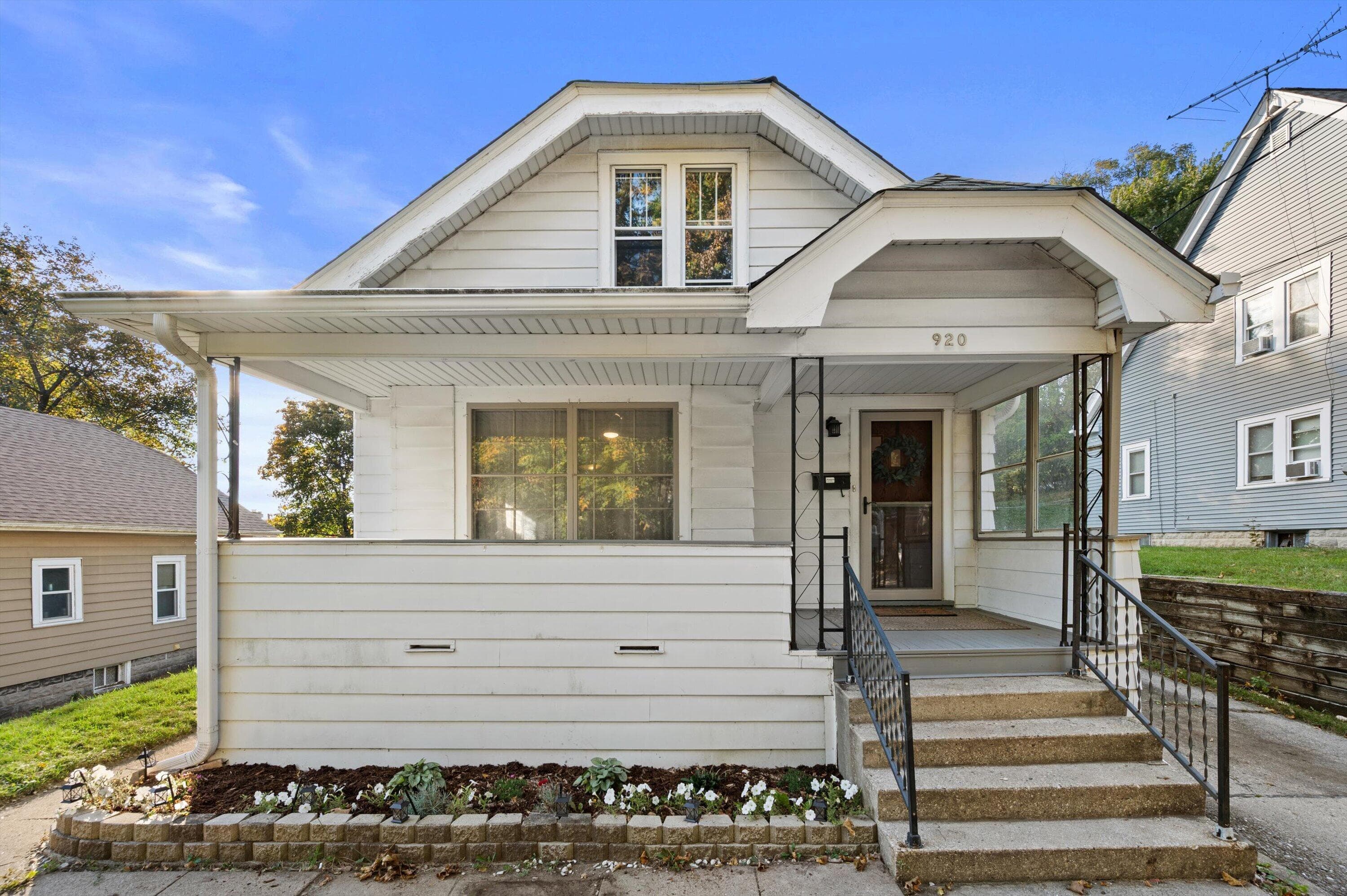 920 Aurora St, Waukesha, Wisconsin, 53186
