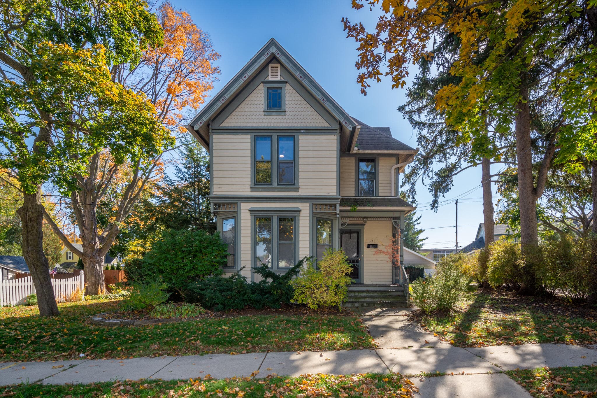 217 W Jefferson St, Burlington, Wisconsin, 53105
